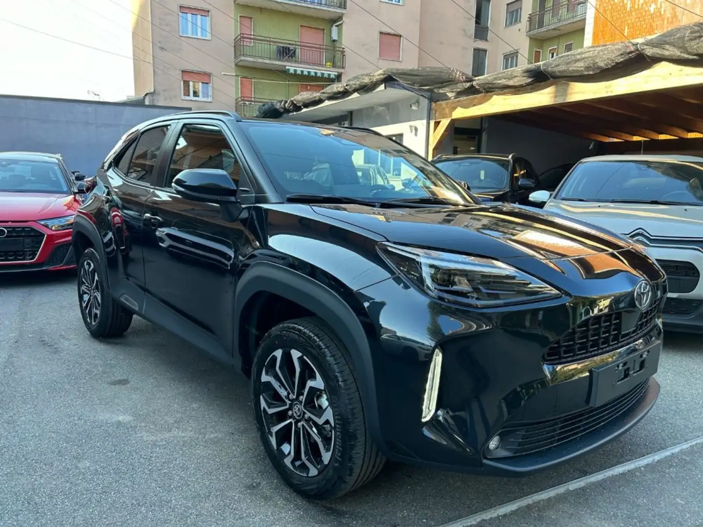 Toyota Yaris Cross 1.5 Hybrid 130cv E-CVT Trend *PREZZO PROMO* Nero - 2