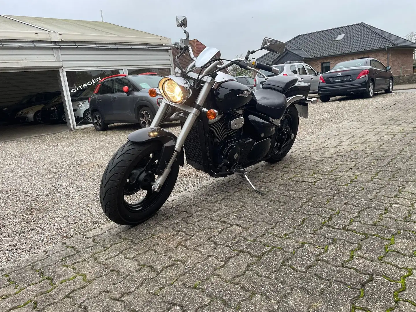 Suzuki Intruder M 800 (VZ800) - 2