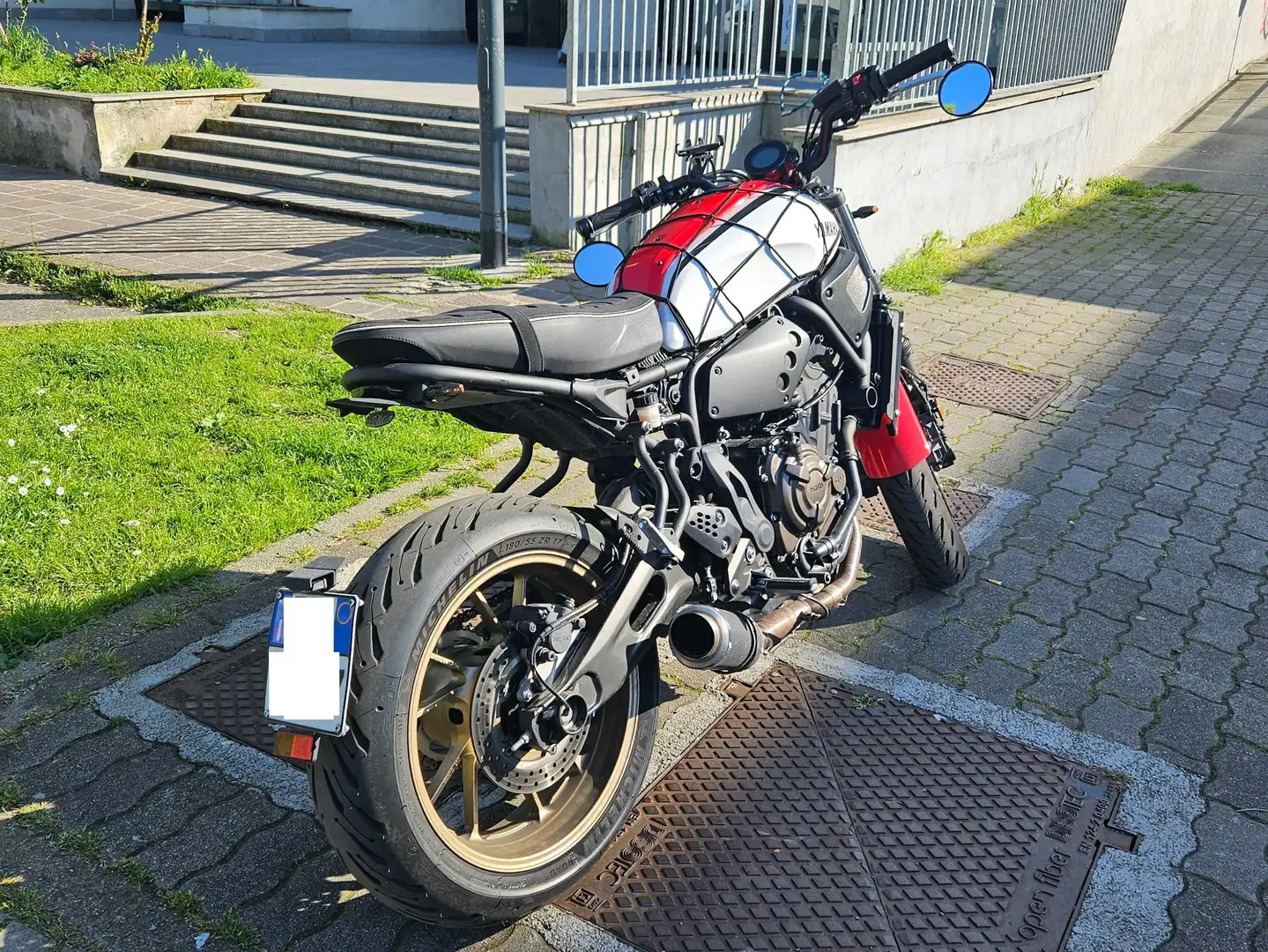Yamaha XSR 700 Rosso - 2