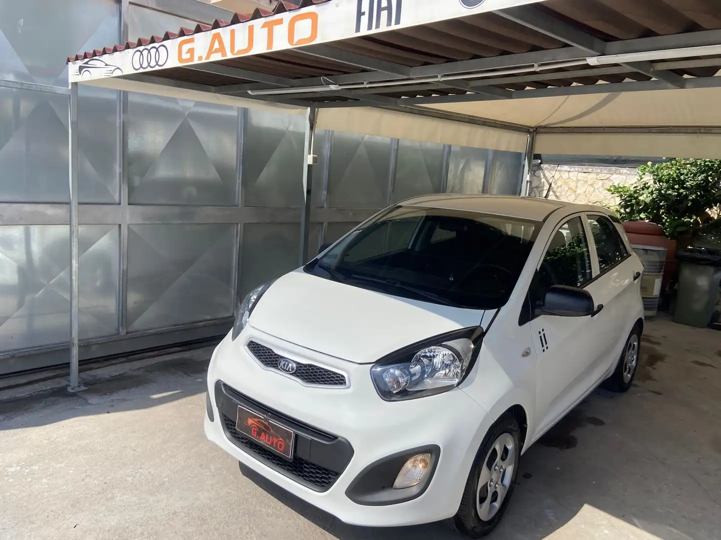 Kia Picanto 1.0 LX Urban - 1