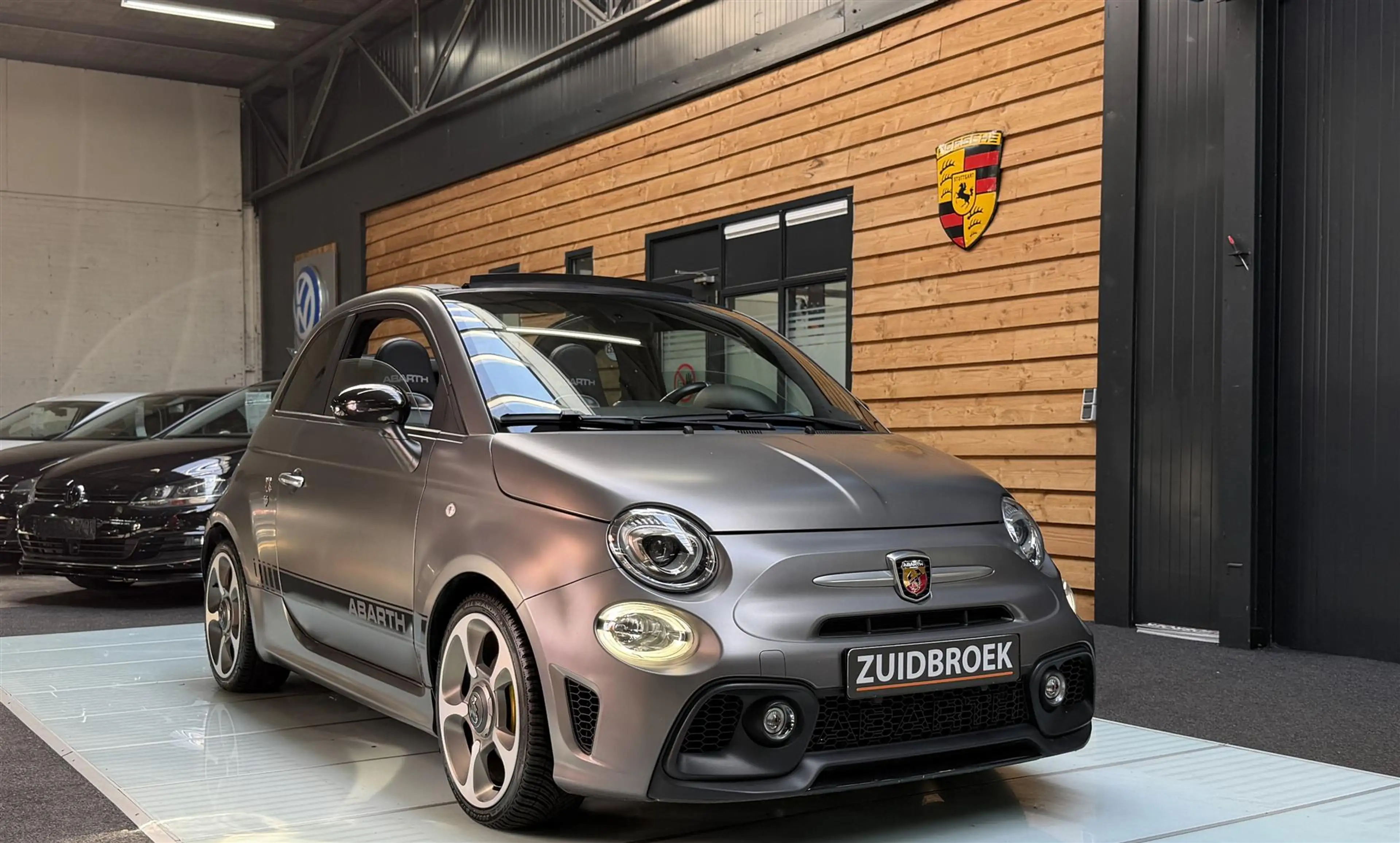 Abarth 595 Turismo 1.4 T-Jet Abarth Turismo 70th Anniversary — photo 4