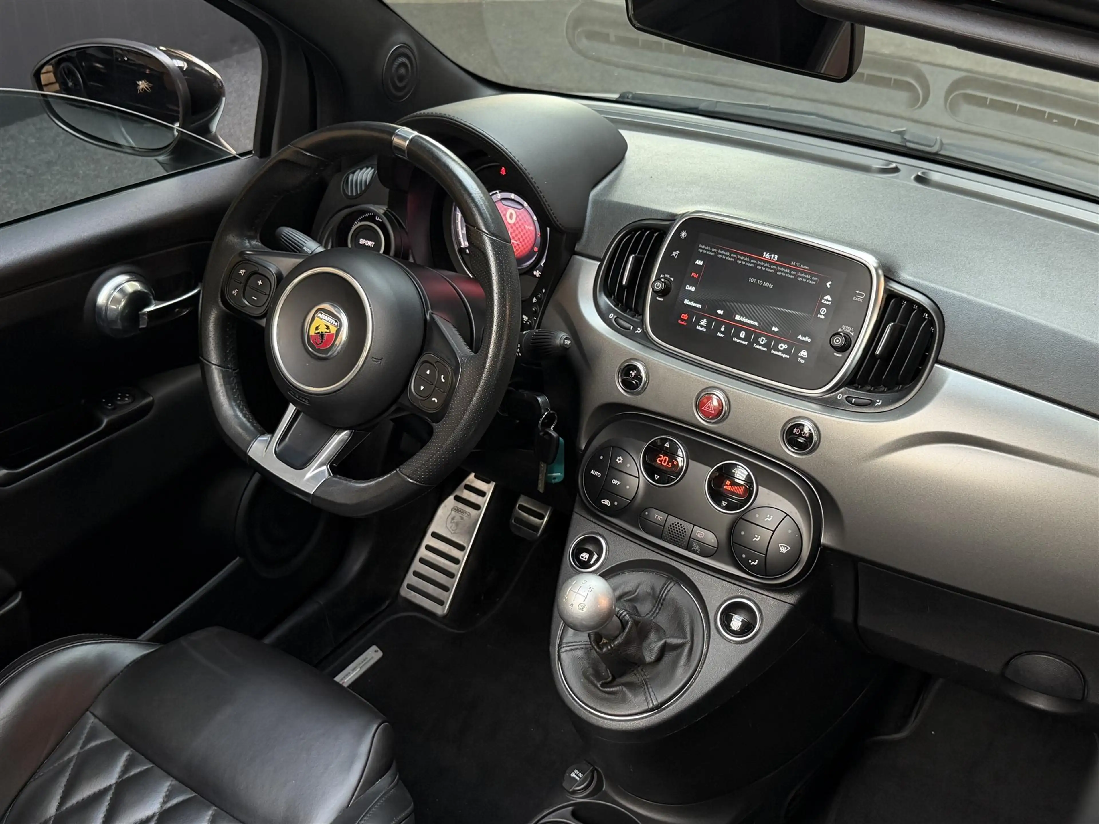 Abarth 595 Turismo 1.4 T-Jet Abarth Turismo 70th Anniversary — photo 8