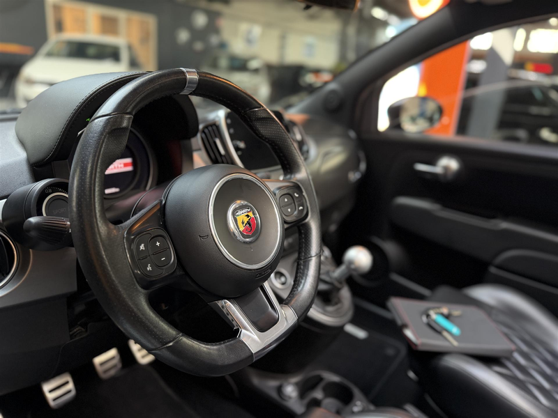 Abarth 595 Turismo 1.4 T-Jet Abarth Turismo 70th Anniversary — photo 4