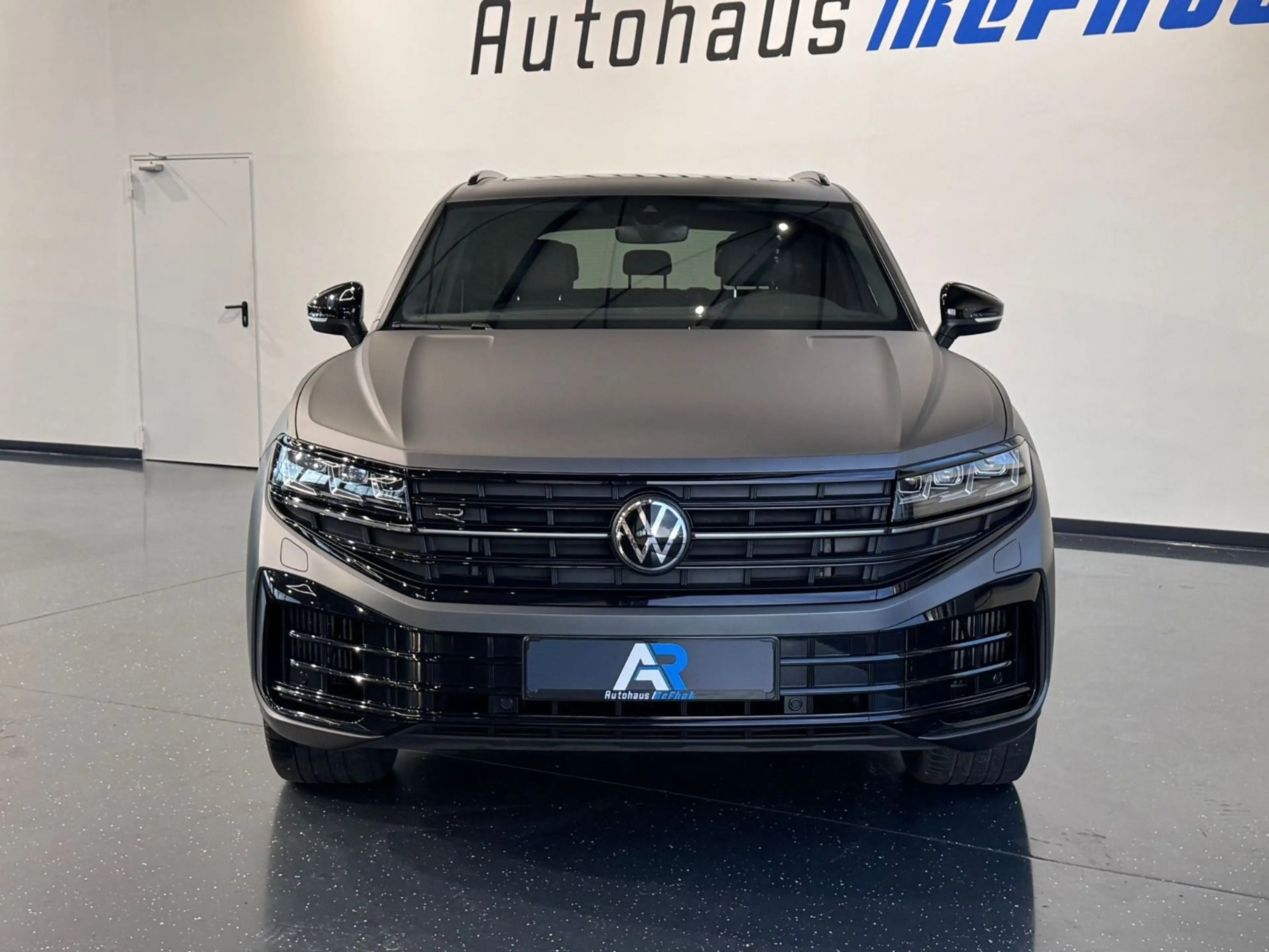 Volkswagen Touareg R 3.0 TSI eHybrid 4Motion*PANO*MATRIX*AH — photo 5