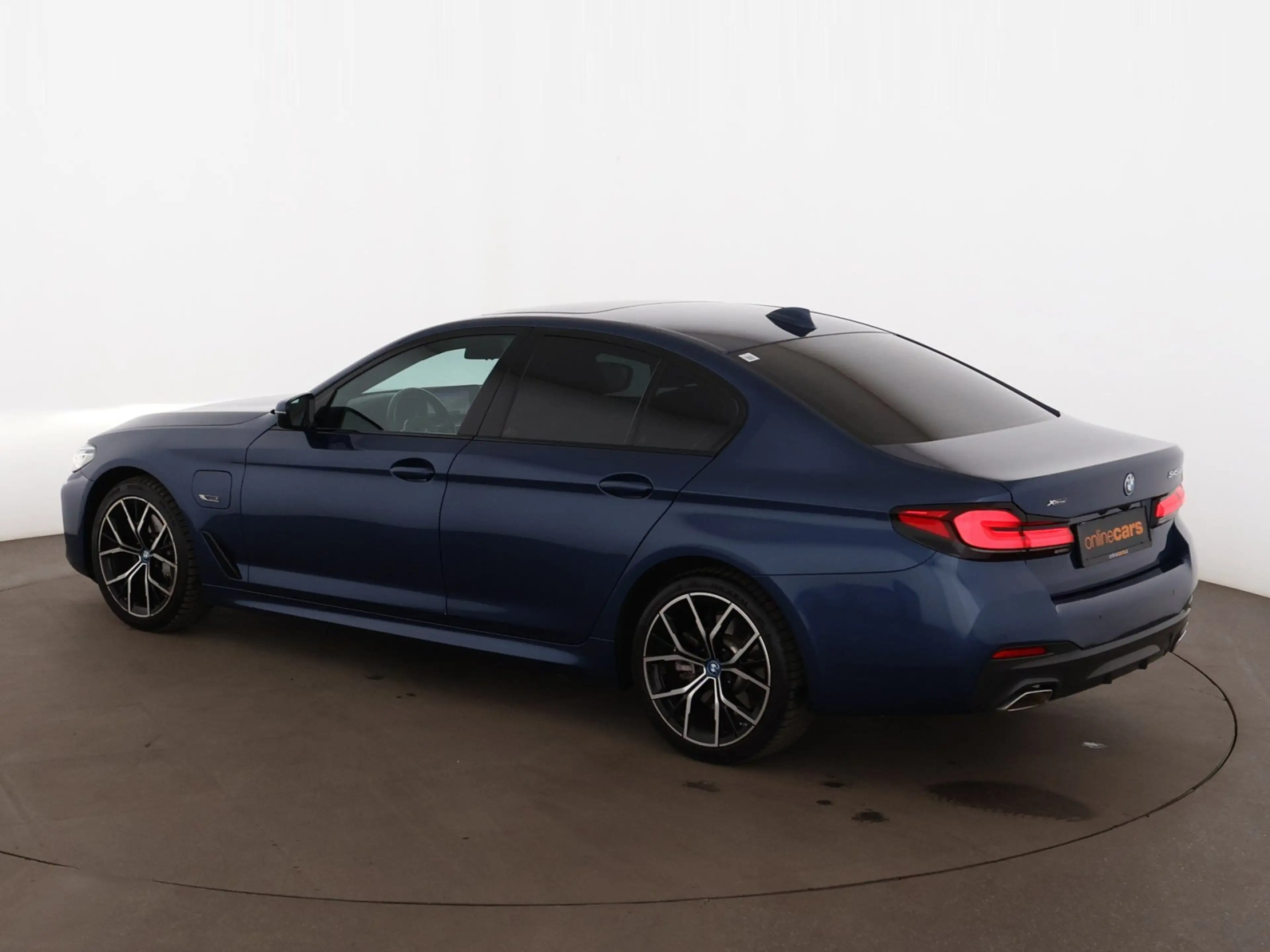 BMW 545 e Limousine xDrive M-Sport Aut LASER HEAD-UP — photo 6