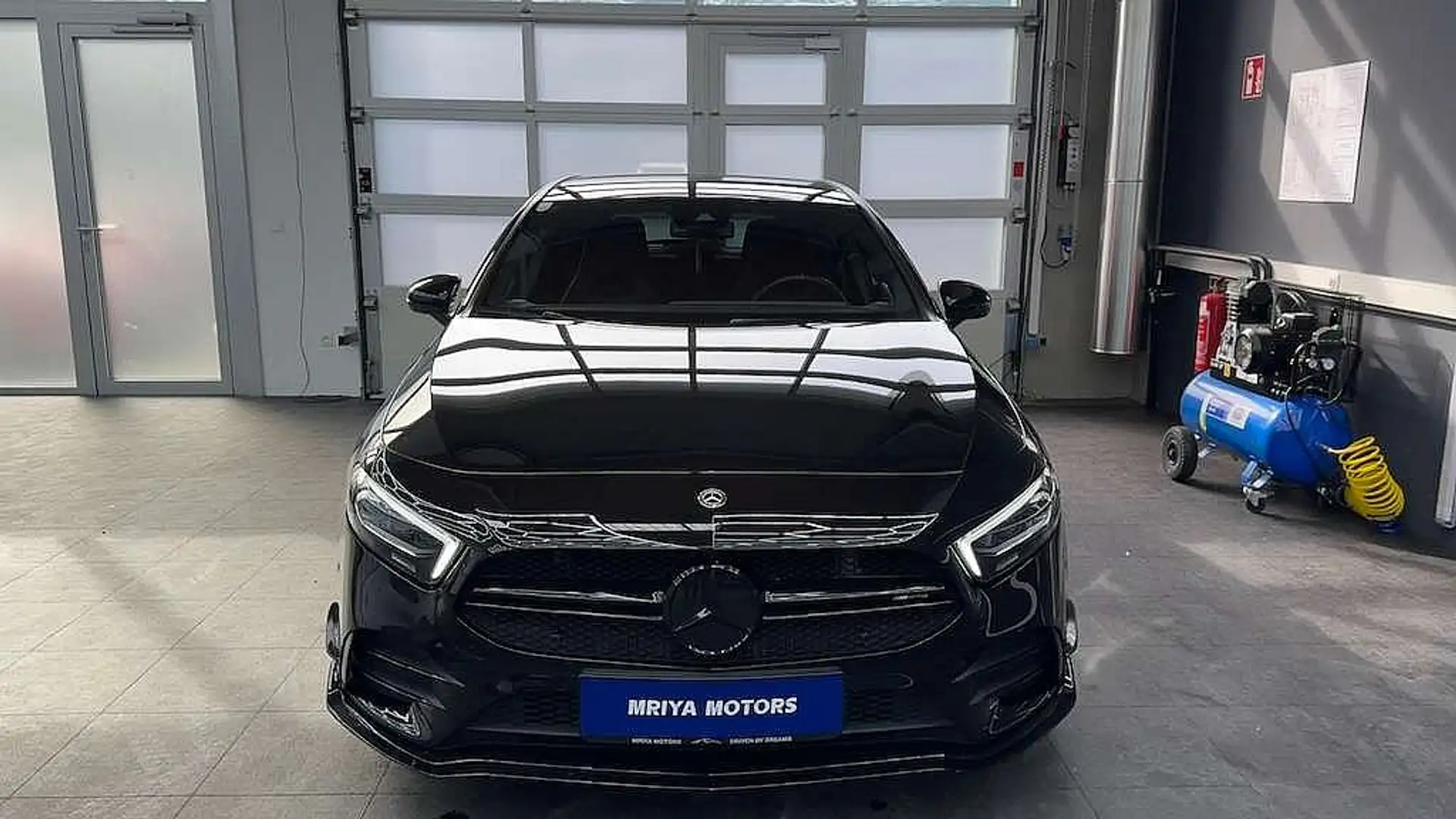 Mercedes-Benz A 35 AMG 4MATIC Aut. Schwarz - 2