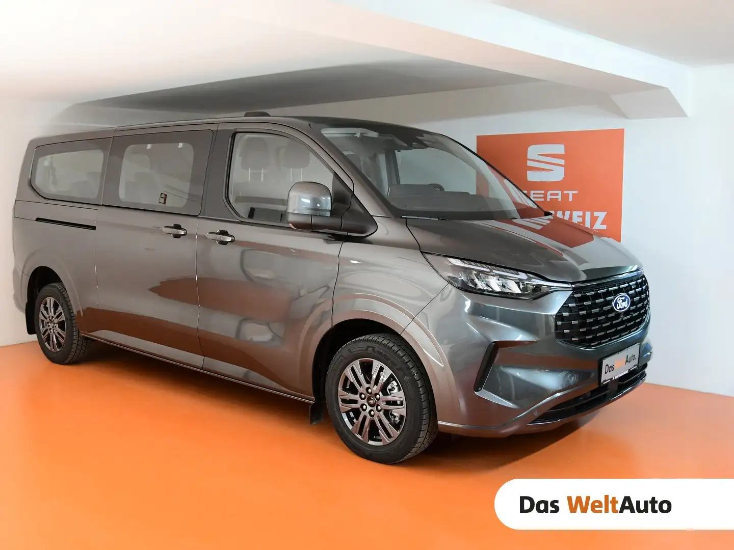Ford Tourneo Custom Bus 2,0 EcoBlue 320 L2H1 Grau - 1