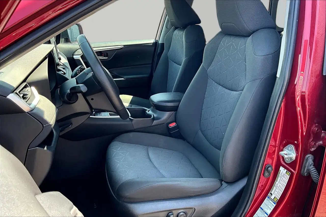 Toyota RAV 4 снимка Toyota RAV 4