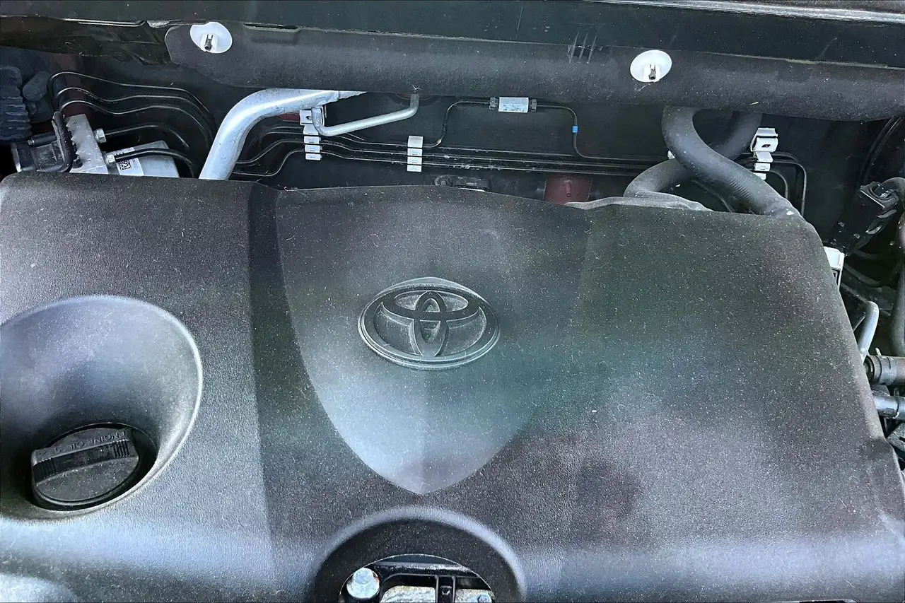 Toyota RAV 4 снимка Toyota RAV 4