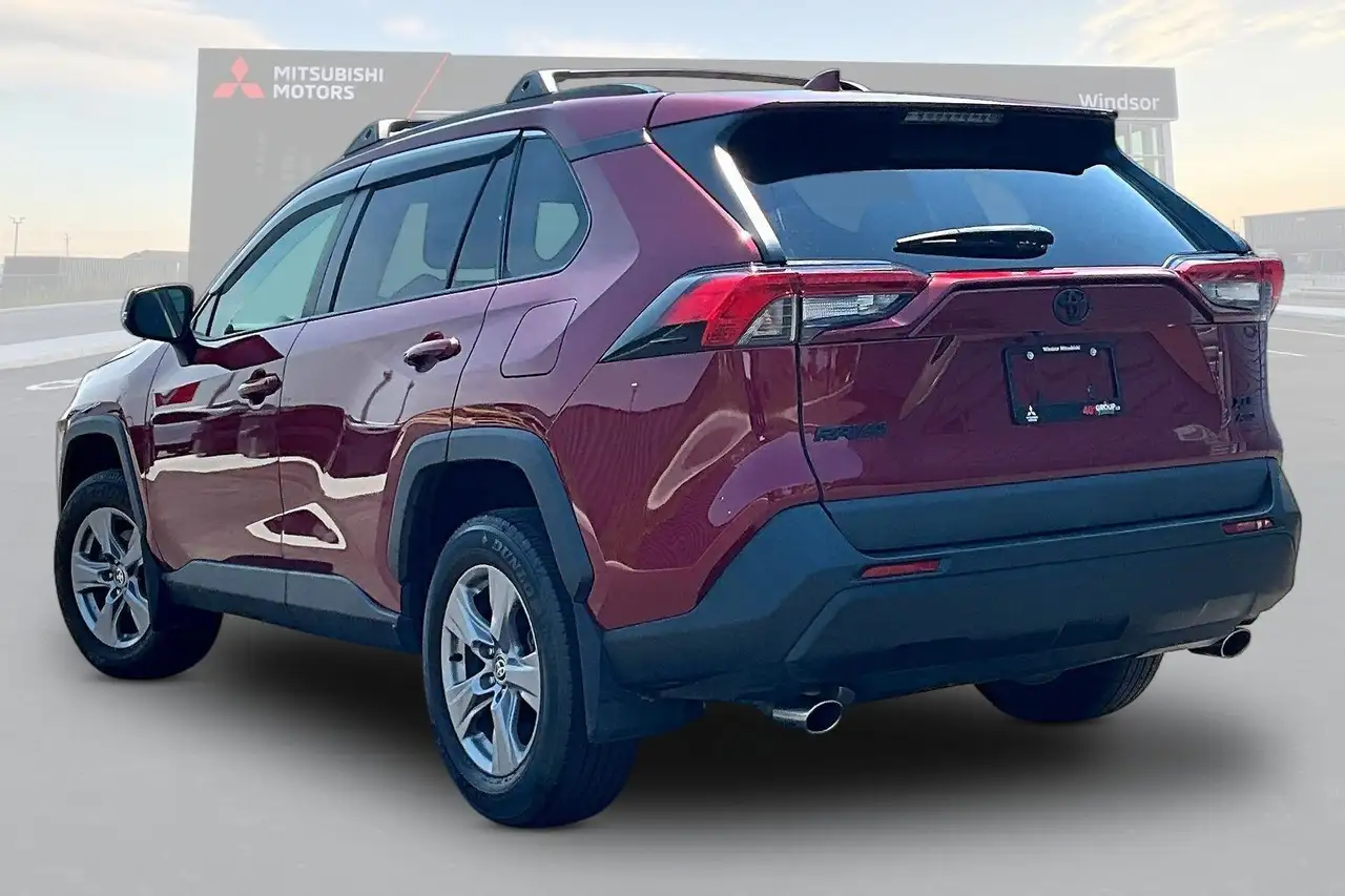Toyota RAV 4 снимка Toyota RAV 4
