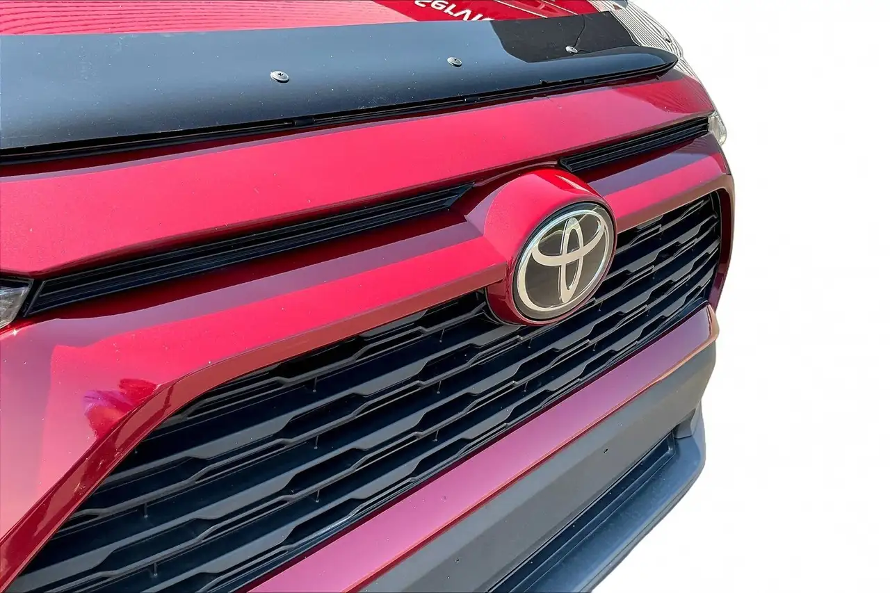 Toyota RAV 4 снимка Toyota RAV 4
