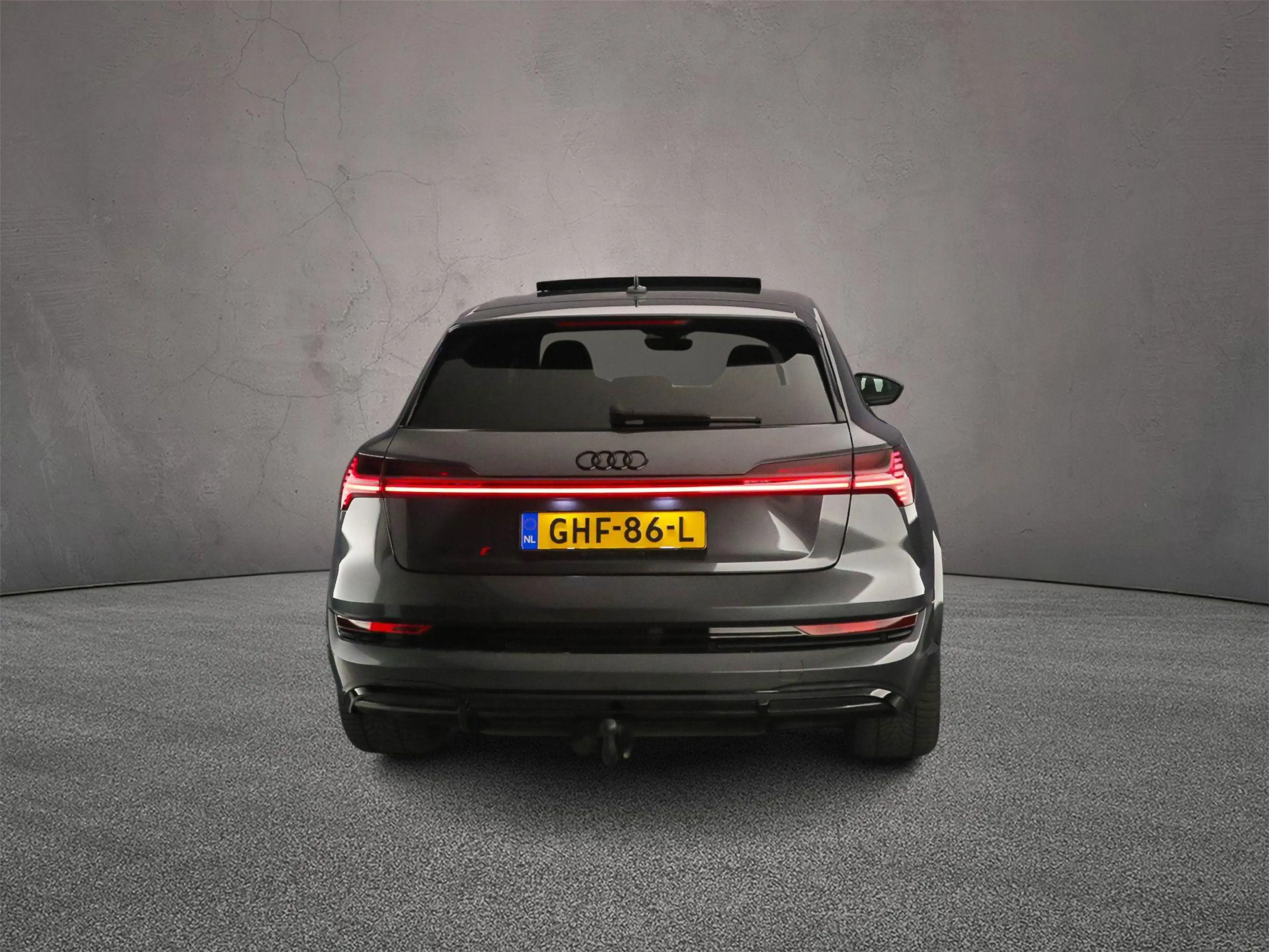 Audi e-tron S quattro 95 kWh | Trekhaak | Panoramadak | Luchtv — photo 4
