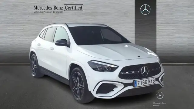 Mercedes-Benz Gla view 3