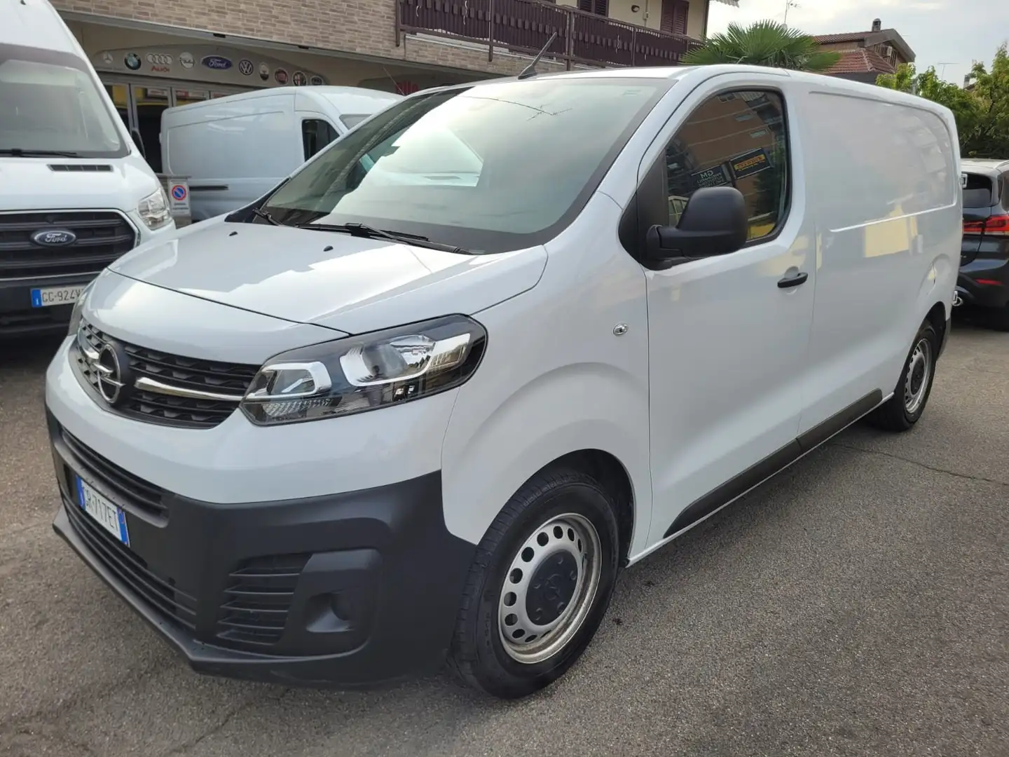 Opel Vivaro 15990 + IVA 1.5 D 100 CV L2H1 E6D-TEMP Bianco - 1