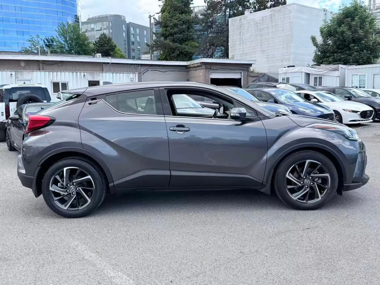 Toyota C-HR fotografie Toyota C-HR