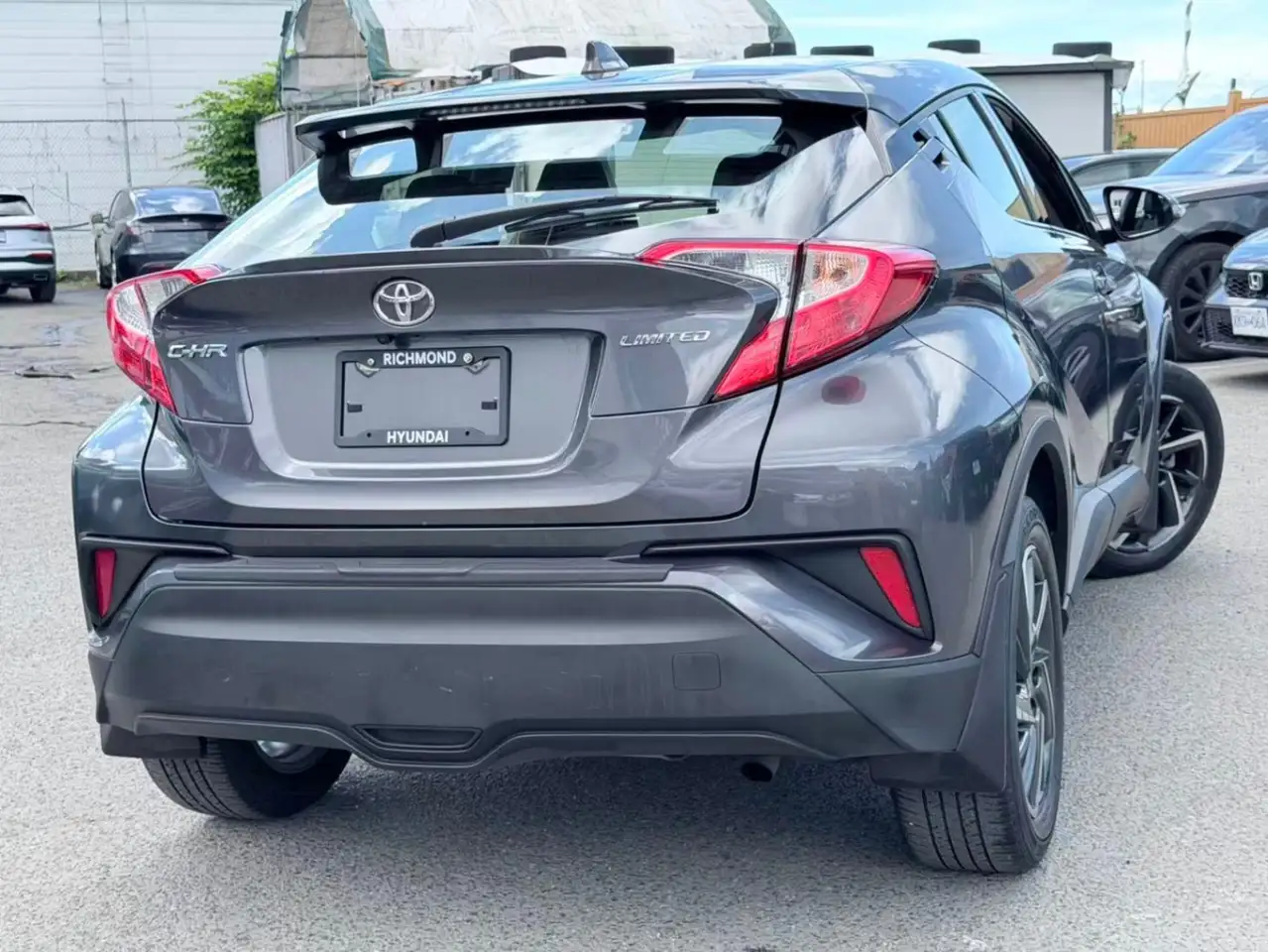 Toyota C-HR fotografie Toyota C-HR