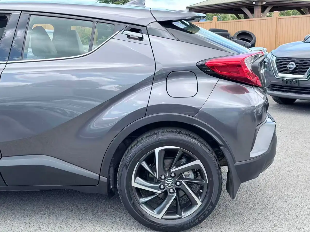 Toyota C-HR fotografie Toyota C-HR