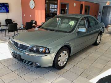 4dr Sdn V6 Auto w-Luxury Pkg LOADED, MINT ONLY 27K