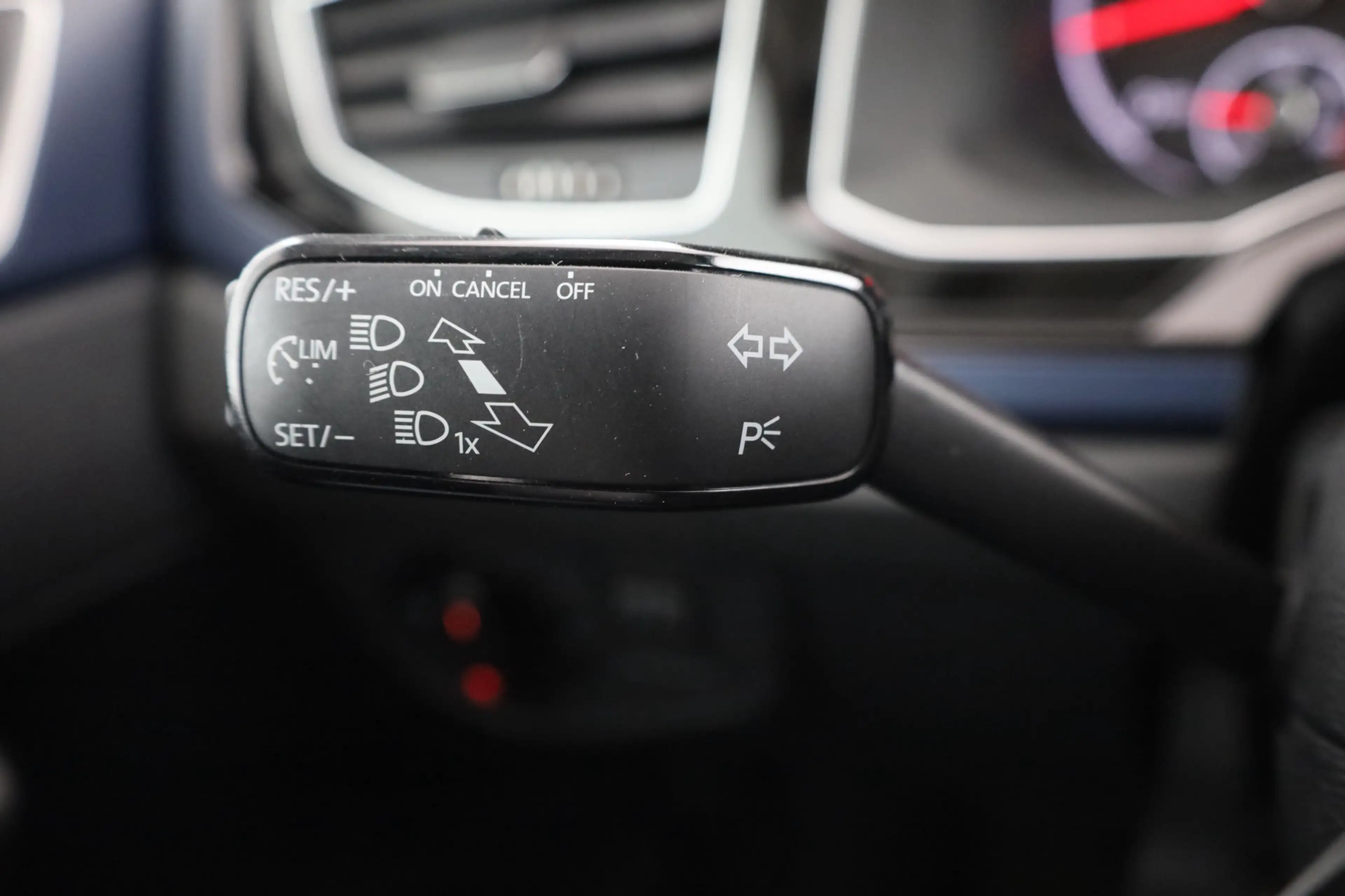 Volkswagen Polo 1.0 TSI United Navi App-Connect Sitzheizung — photo 19