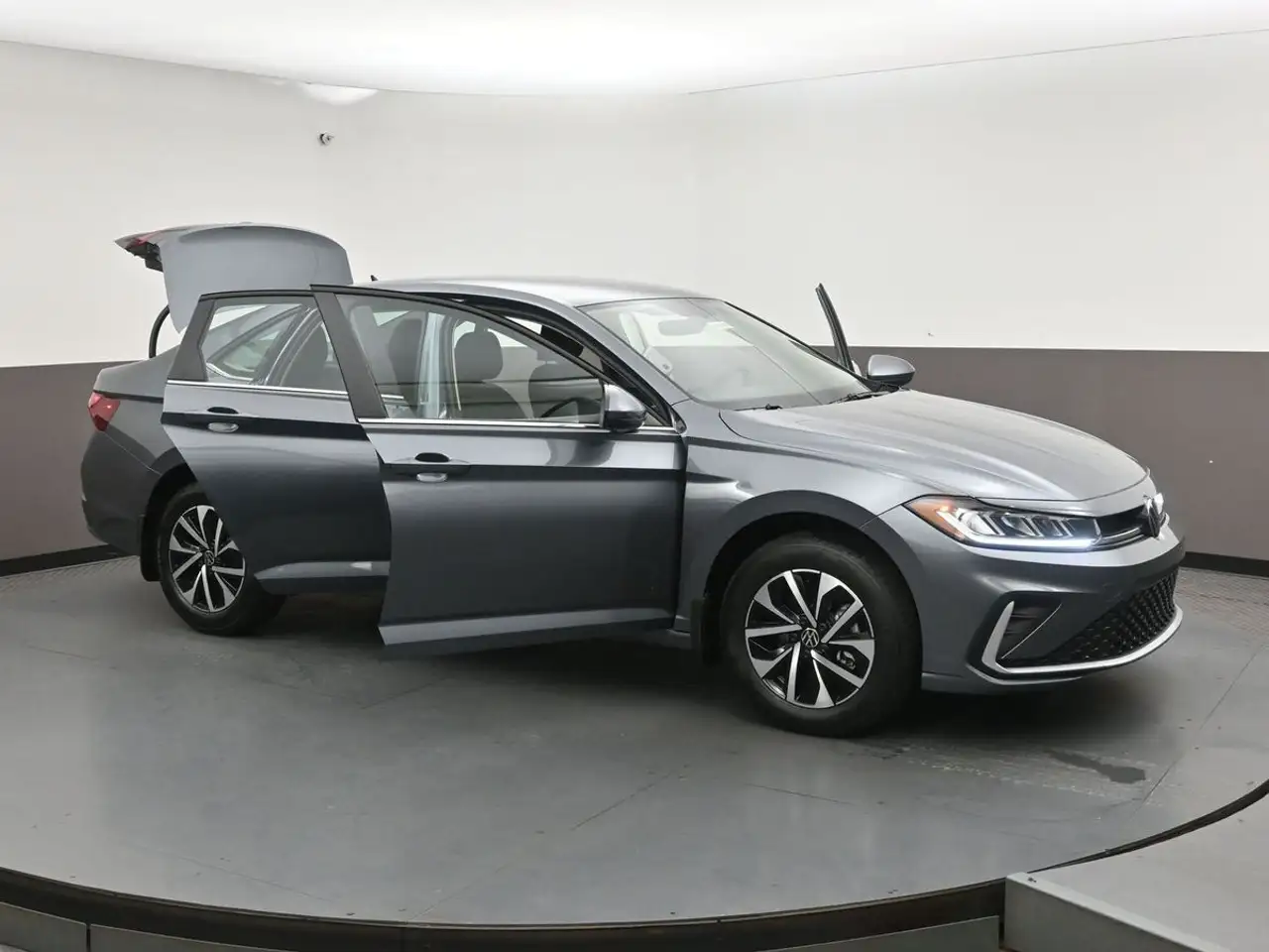 Volkswagen Jetta снимка Volkswagen Jetta