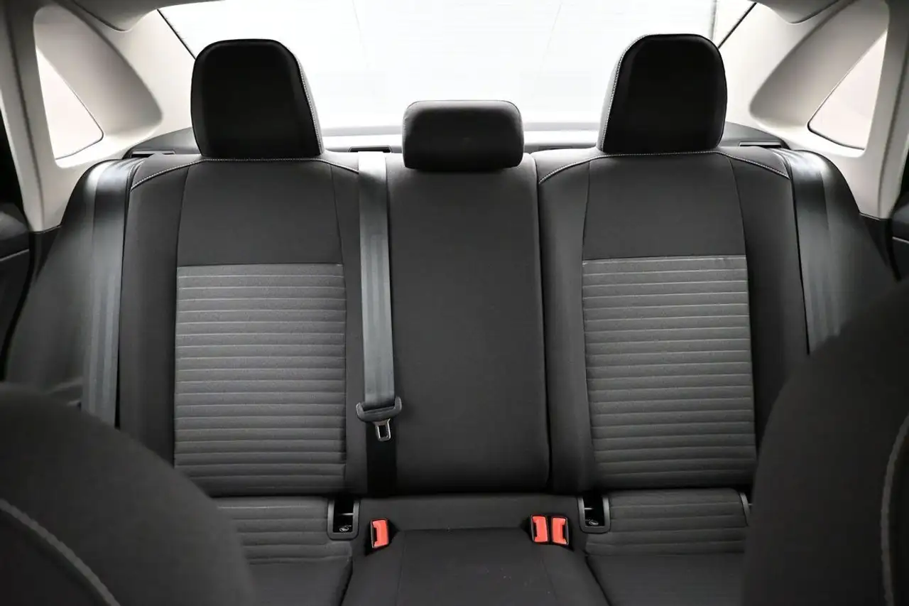 Volkswagen Jetta снимка Volkswagen Jetta