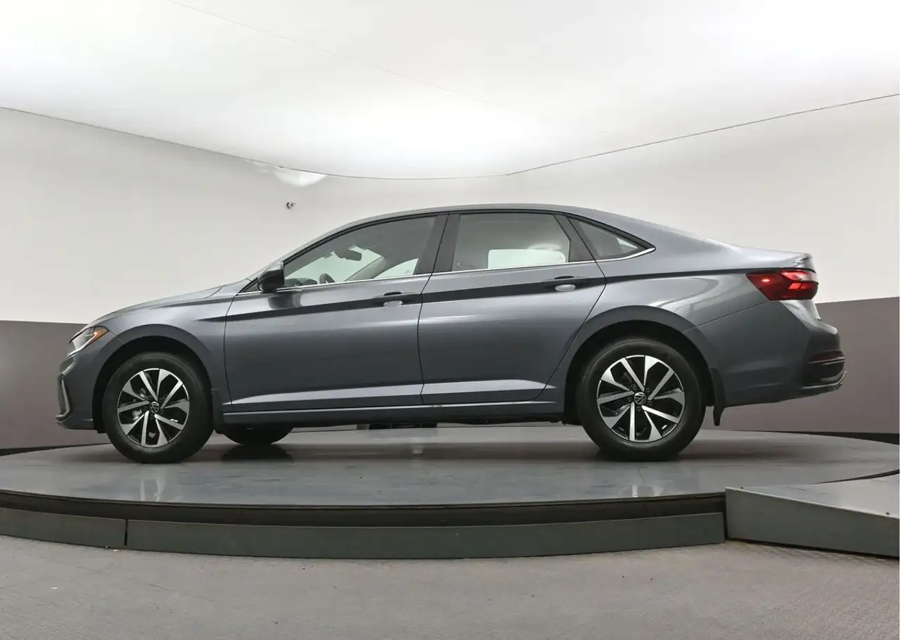 Volkswagen Jetta снимка Volkswagen Jetta