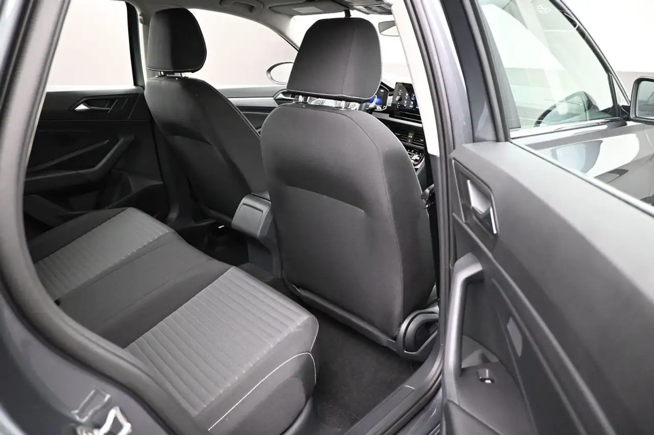 Volkswagen Jetta снимка Volkswagen Jetta
