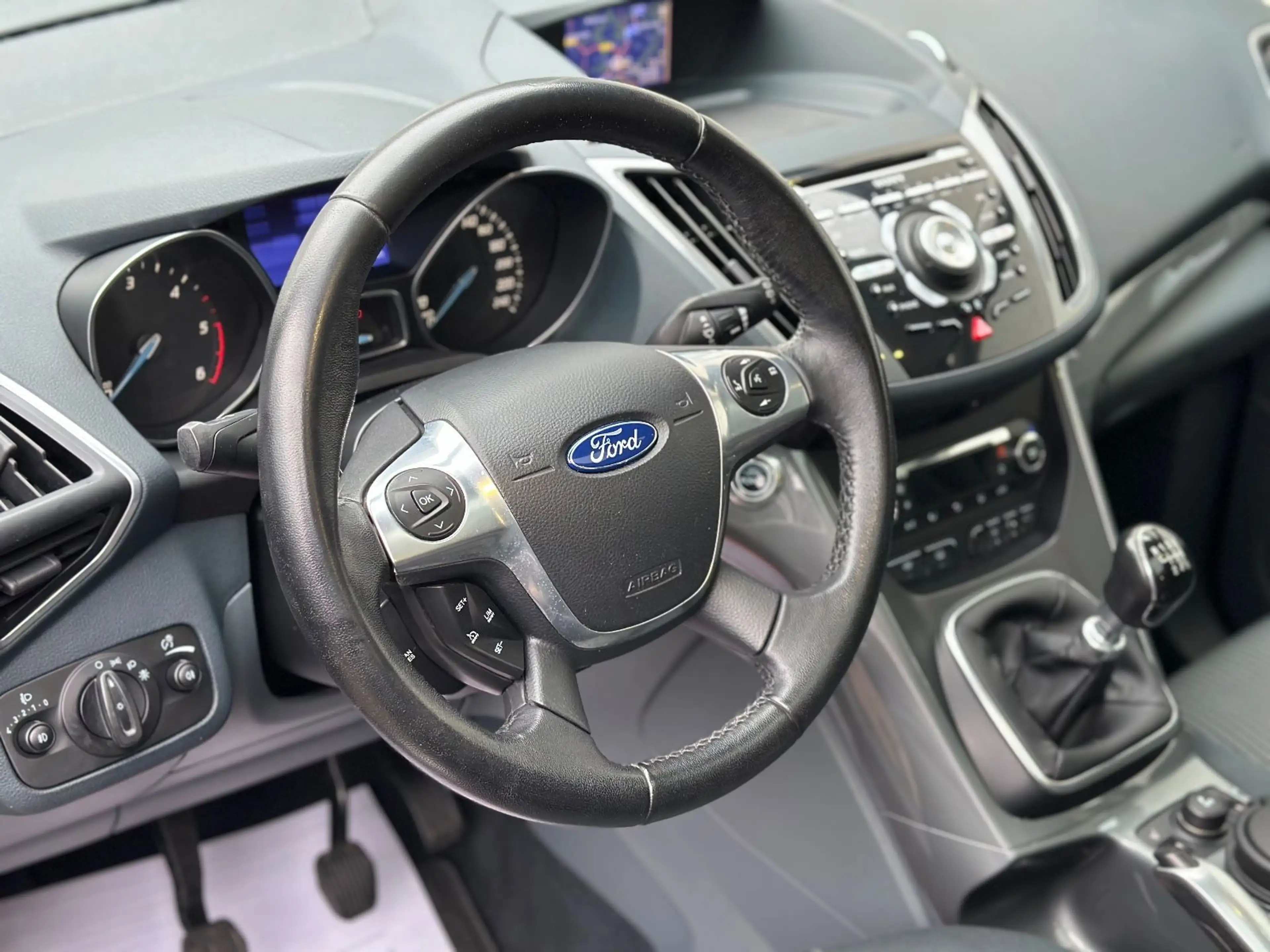 Ford Grand C-Max 2.0 Titanium*NAVI*PANO*TEMPO*KAMERA* — photo 6