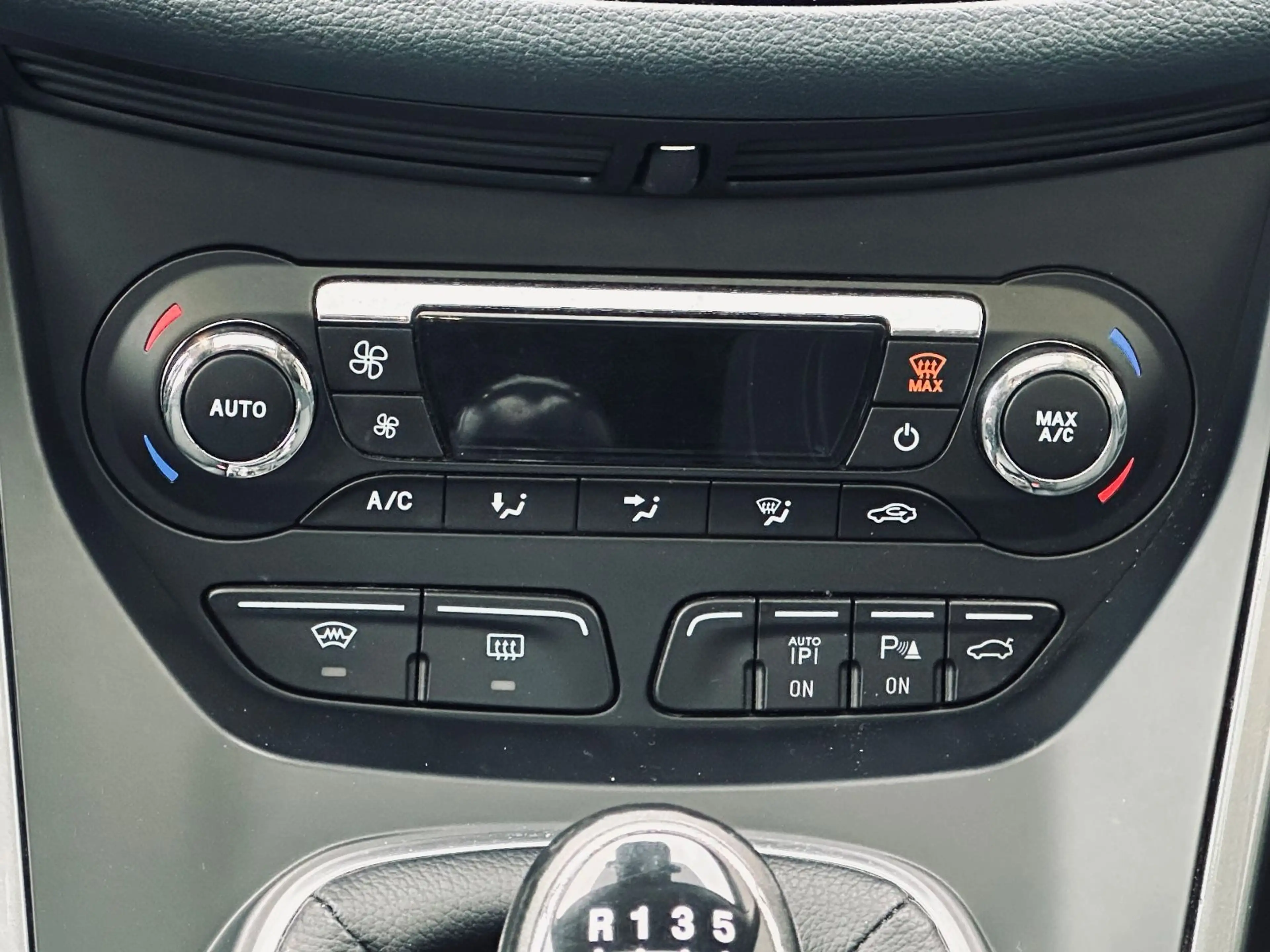 Ford Grand C-Max 2.0 Titanium*NAVI*PANO*TEMPO*KAMERA* — photo 11