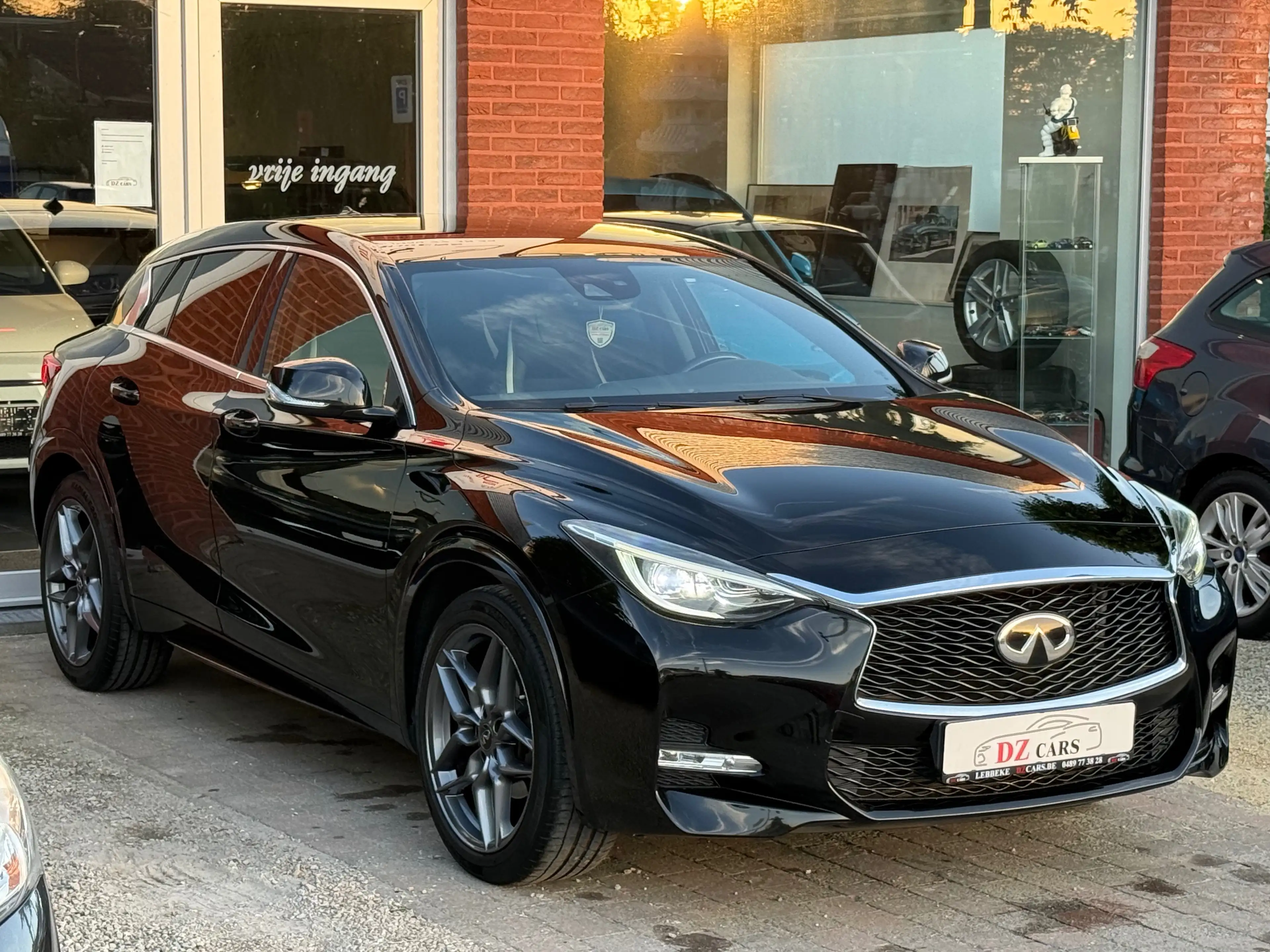 Infiniti Q30 Q30 1.5d Sport — photo 8