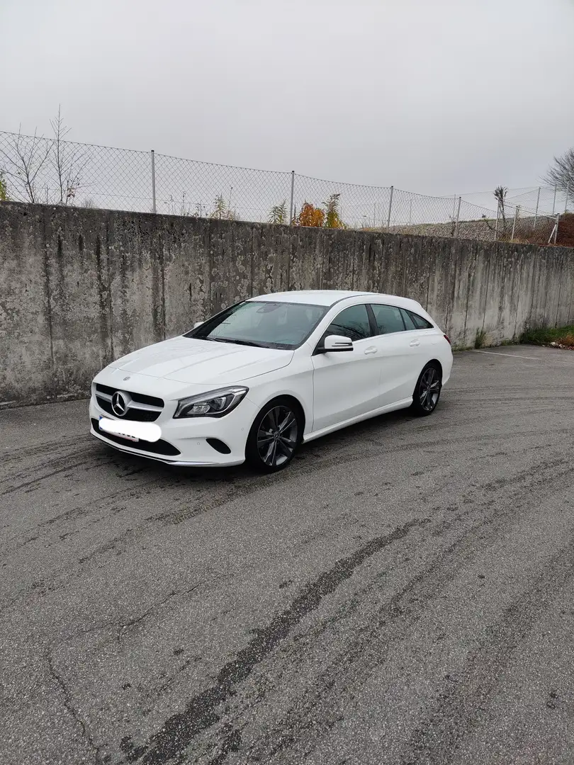 Mercedes-Benz CLA 200 CLA 200 d Shooting Brake Austria Edition Aut. Austria Edition Weiß - 2