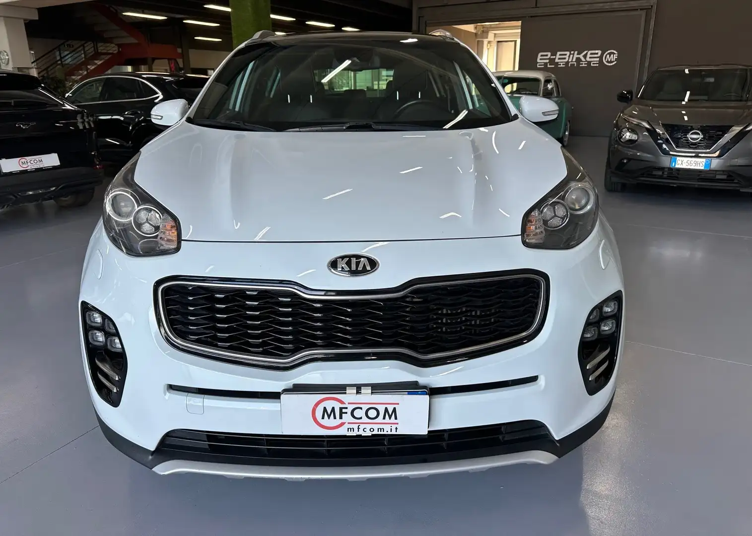 Kia Sportage 2.0 crdi GT Line Techno Pack awd 136cv Bianco - 2