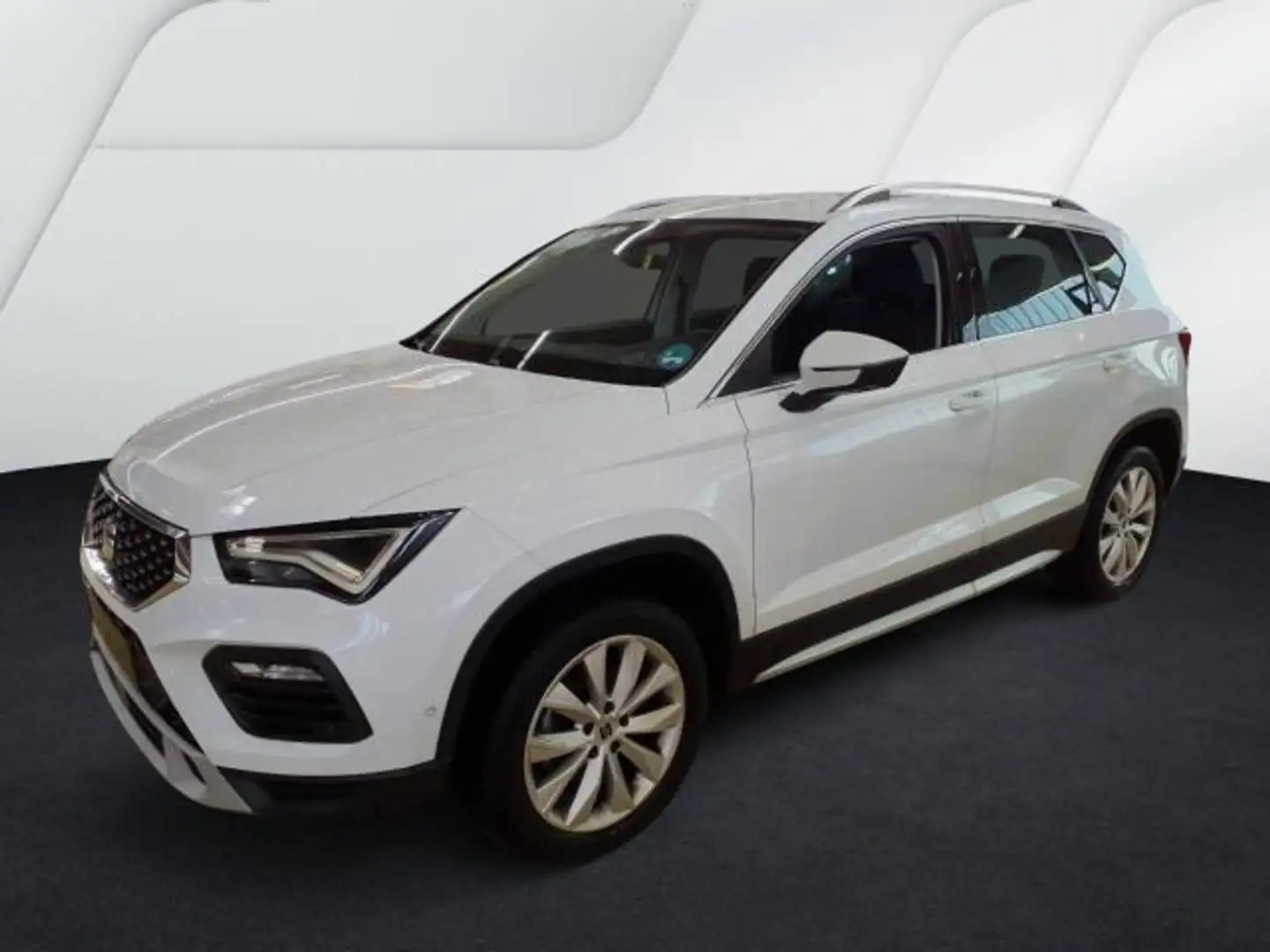 SEAT Ateca 1.5 TSI DSG X-PERIENCE AHK SIDE-ASSIST PAR Weiß - 2