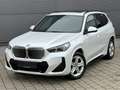 BMW iX1 30 xDrive M Sport*Pano*DriveAssPro*360°*AHK* - thumbnail 4