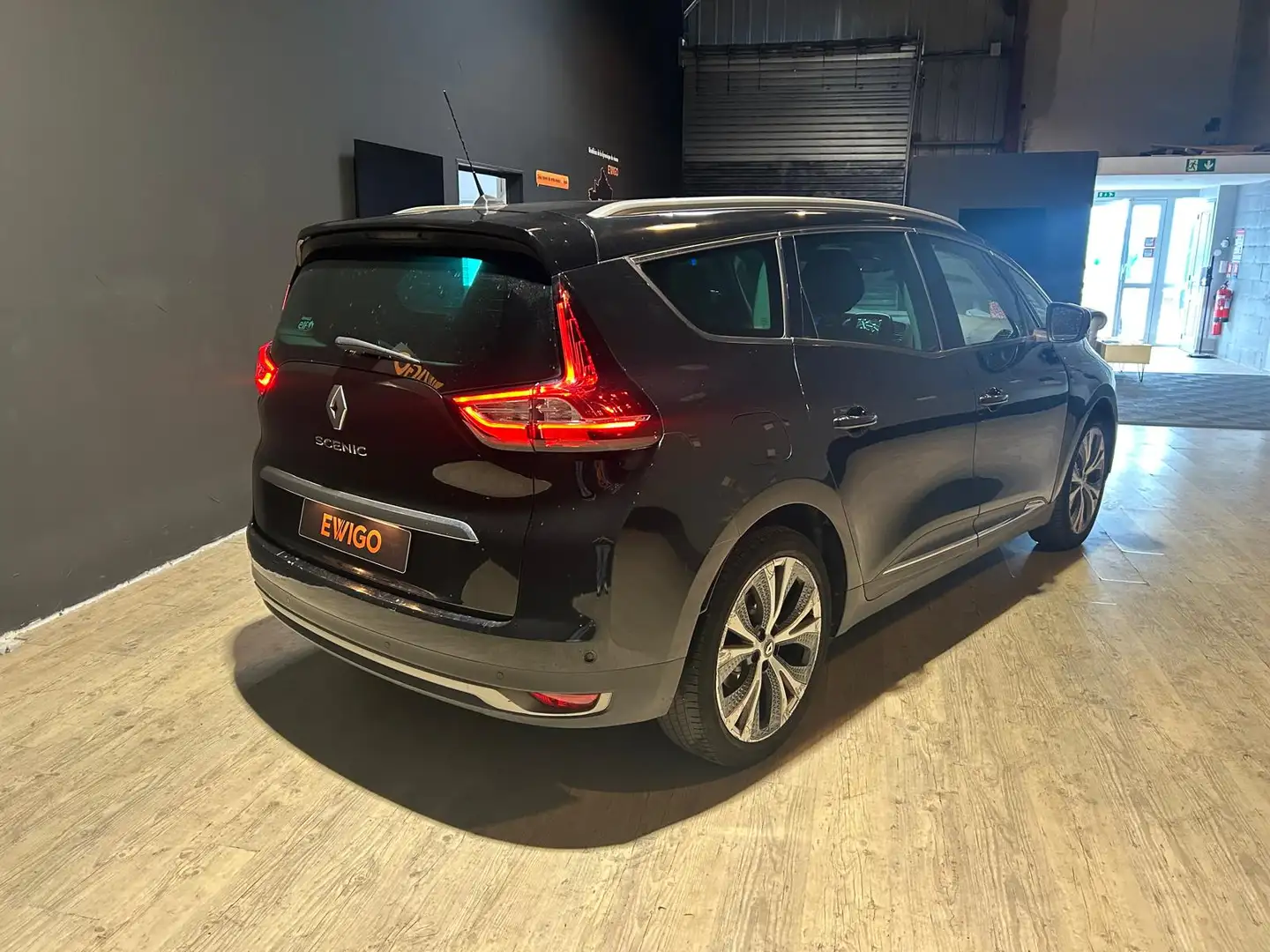 Renault Grand Scenic 1.5 DCI 110CH BOSE BVA - Révision récente  - 7 PLACES - 2