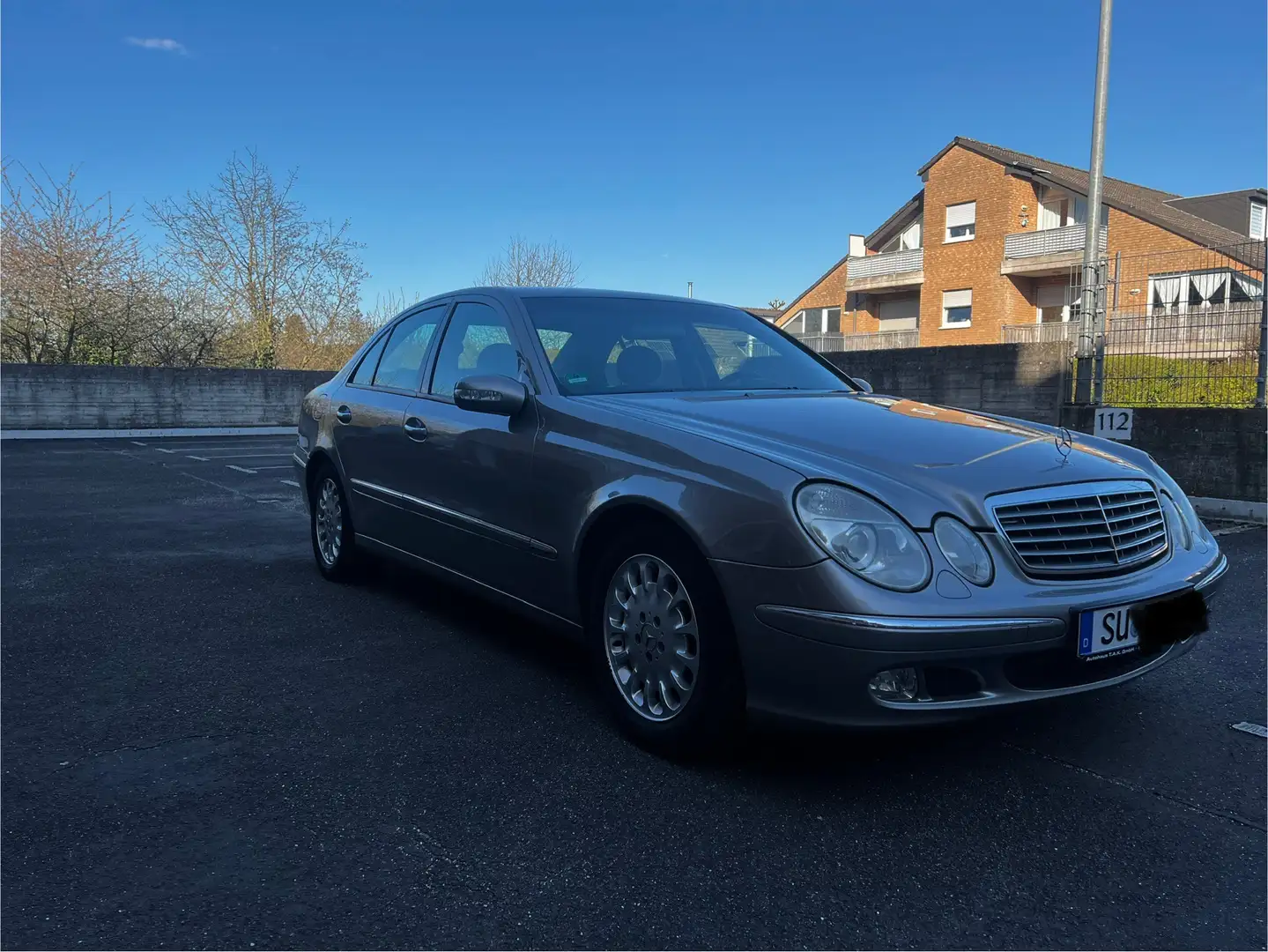 Mercedes-Benz E 200 E 200 Kompressor (211.042) Grau - 1