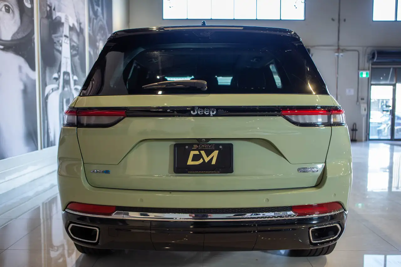 Jeep Grand Cherokee снимка Jeep Grand Cherokee