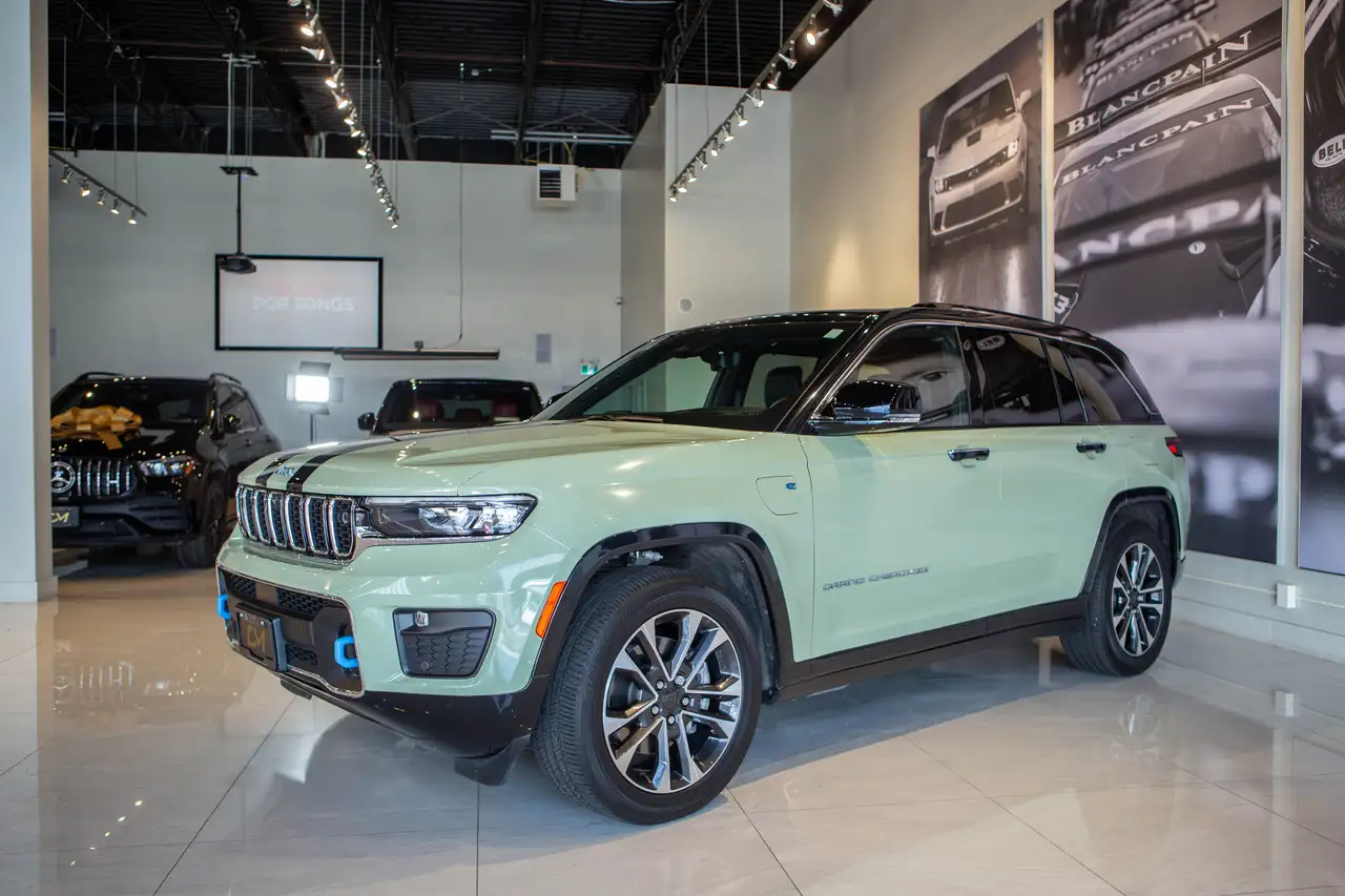 Jeep Grand Cherokee снимка Jeep Grand Cherokee