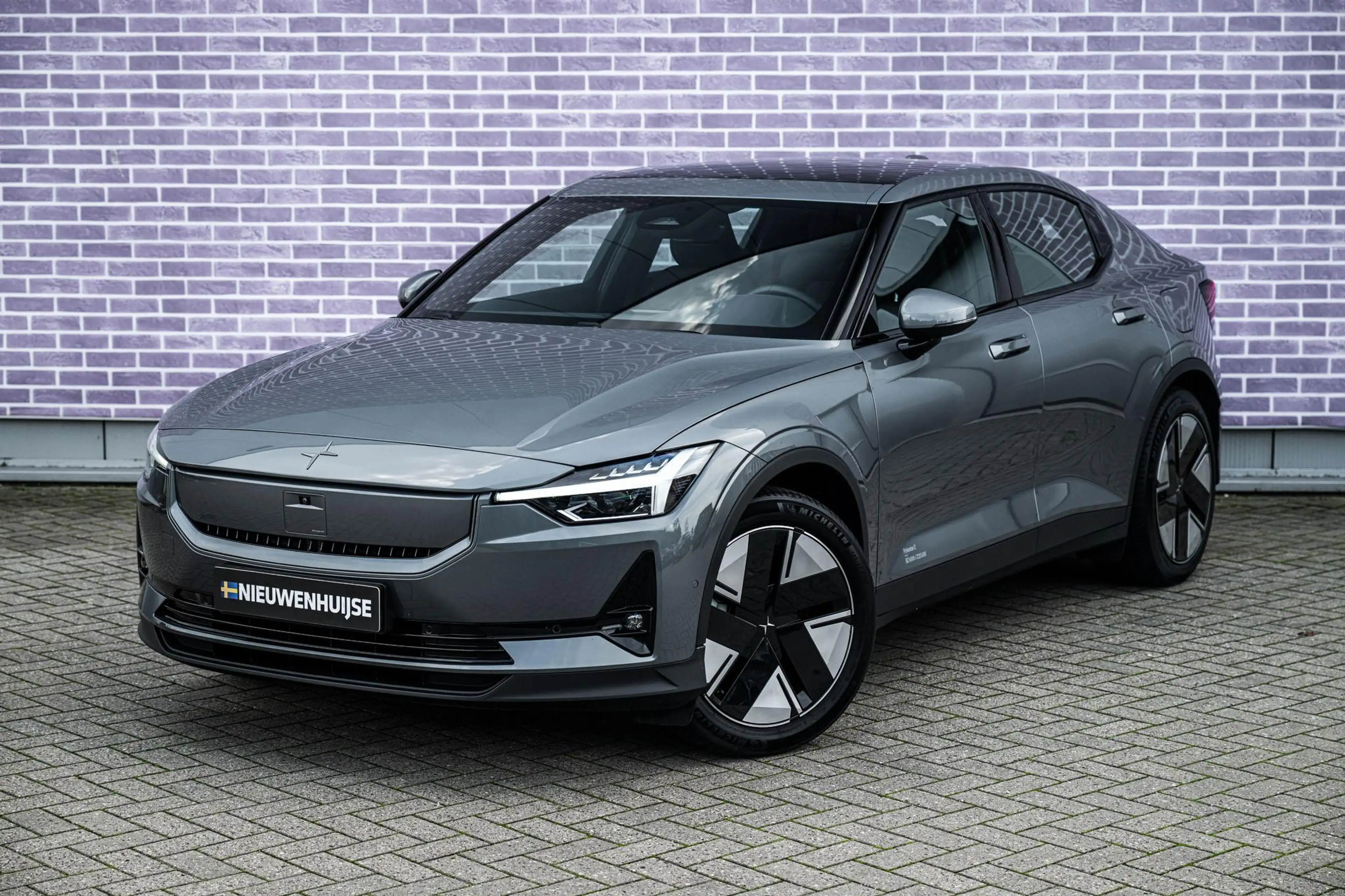 Polestar 2 Long Range Single Motor Plus 82 kWh — photo 15