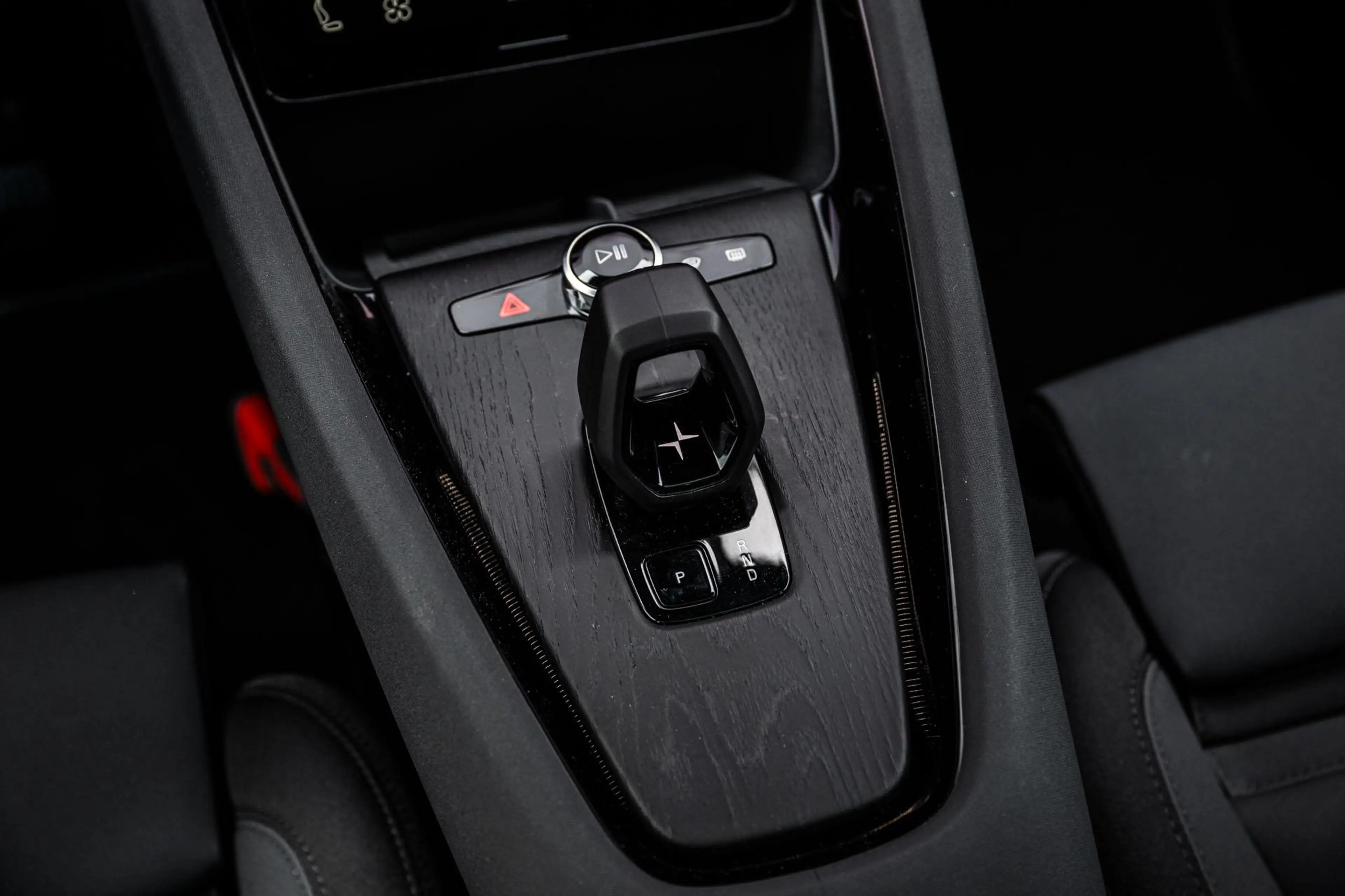 Polestar 2 Long Range Single Motor Plus 82 kWh — photo 14