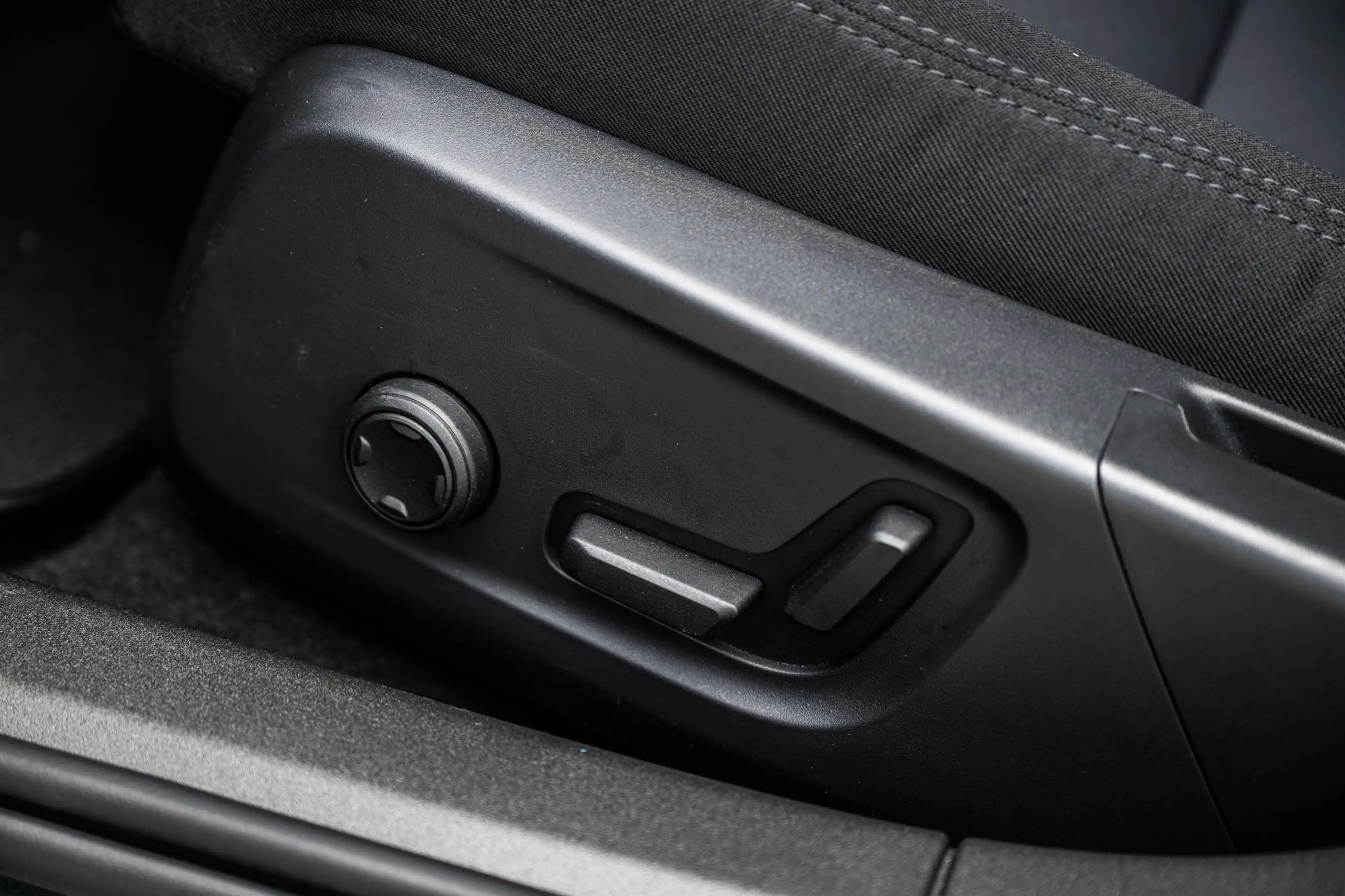Polestar 2 Long Range Single Motor Plus 82 kWh — photo 7
