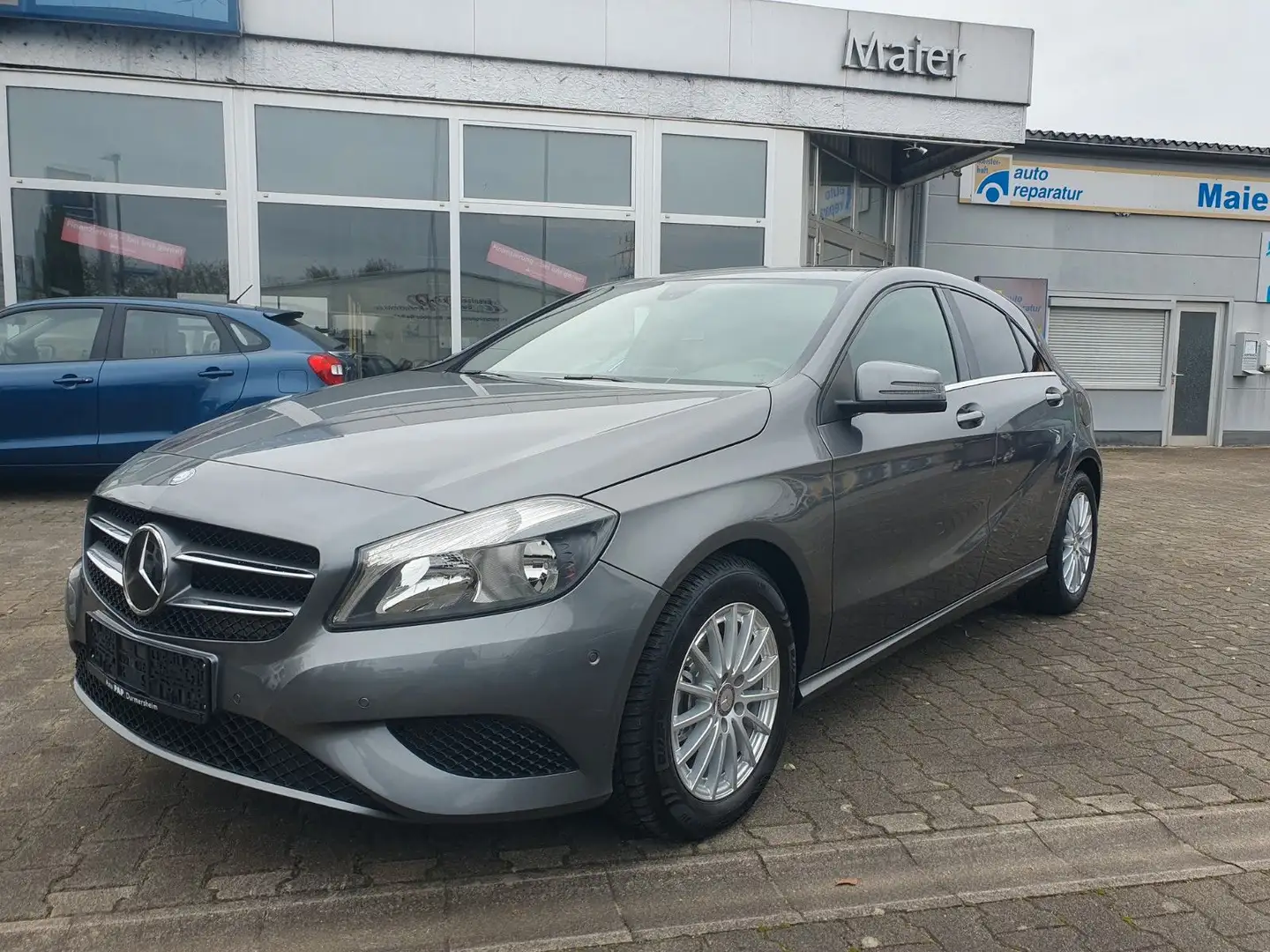 Mercedes-Benz A 180 CDI Sport Navi PDC Zahnriemen Neu 2Hd Gris - 1