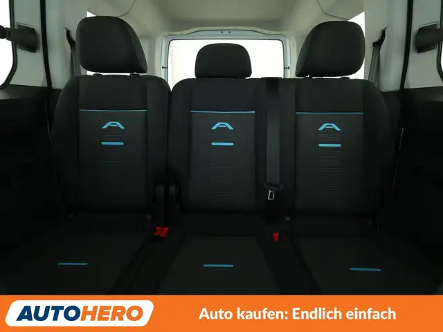 Ford Grand Tourneo Connect view 15