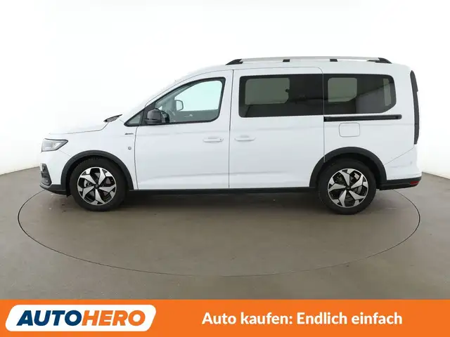Ford Grand Tourneo Connect view 3