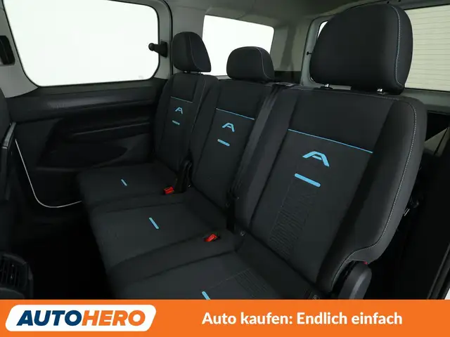 Ford Grand Tourneo Connect view 14