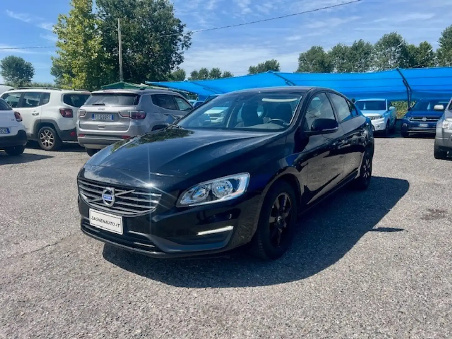 Volvo S60 D2 Momentum+CONTO VENDITA Nero - 2