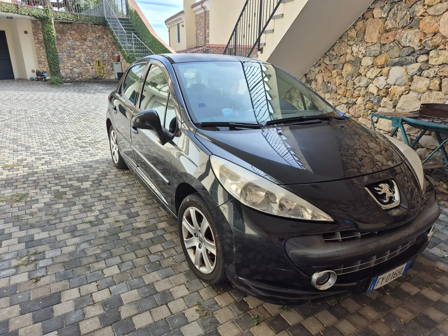Peugeot 207 207 5p 1.6 hdi 16v XS Nero - 1