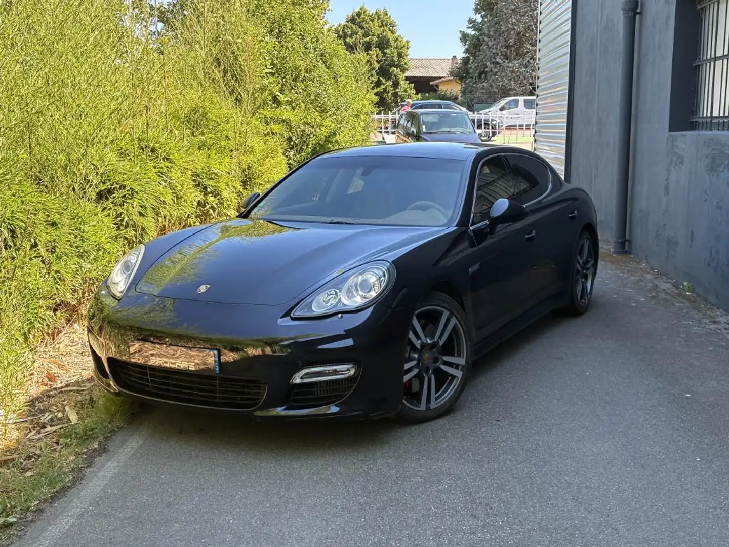 Porsche Panamera 4.8i V8 500 CH BV PDK TYPE 970 BERLINE Turbo Noir - 1