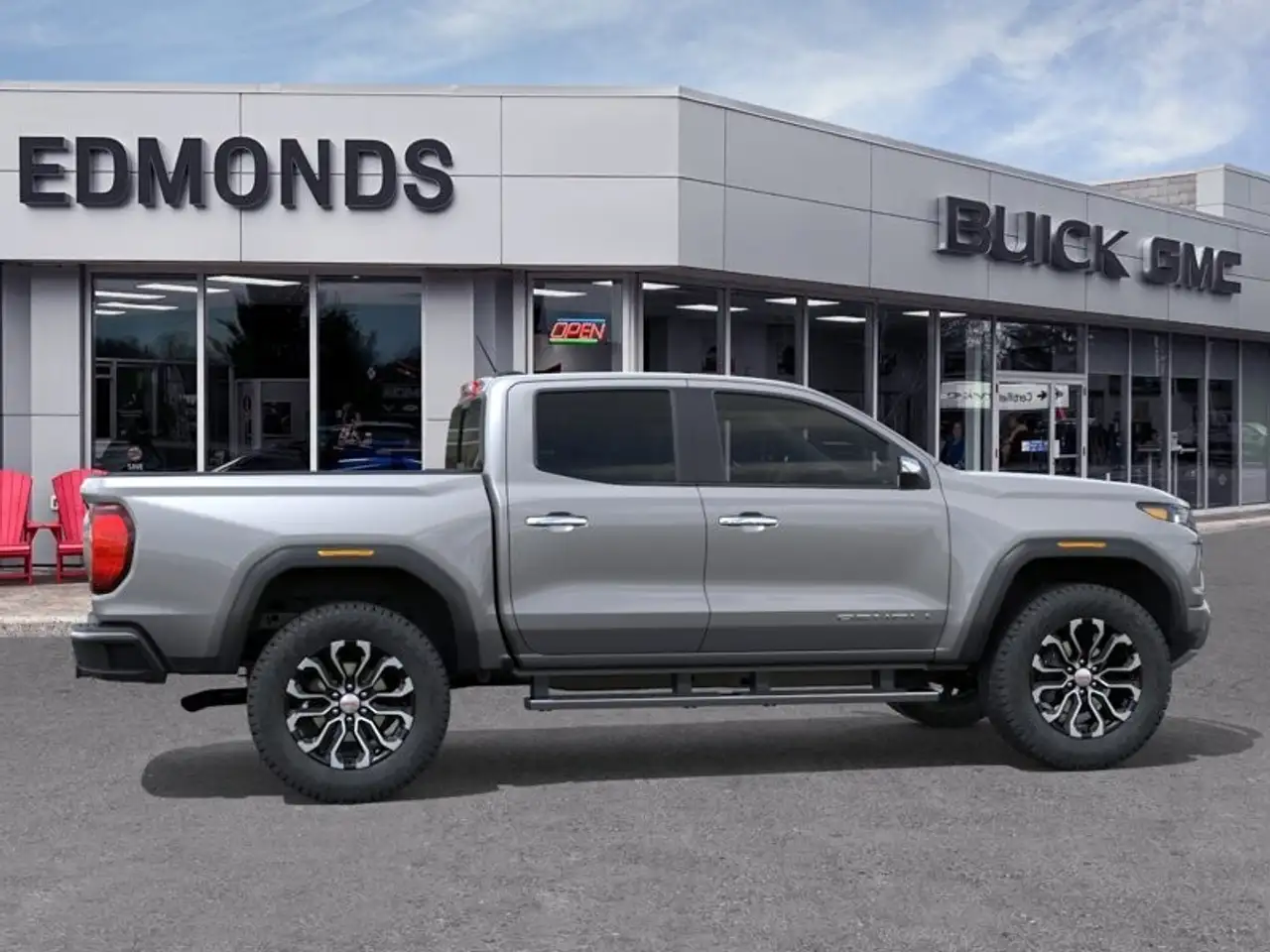 GMC Canyon photo GMC Canyon