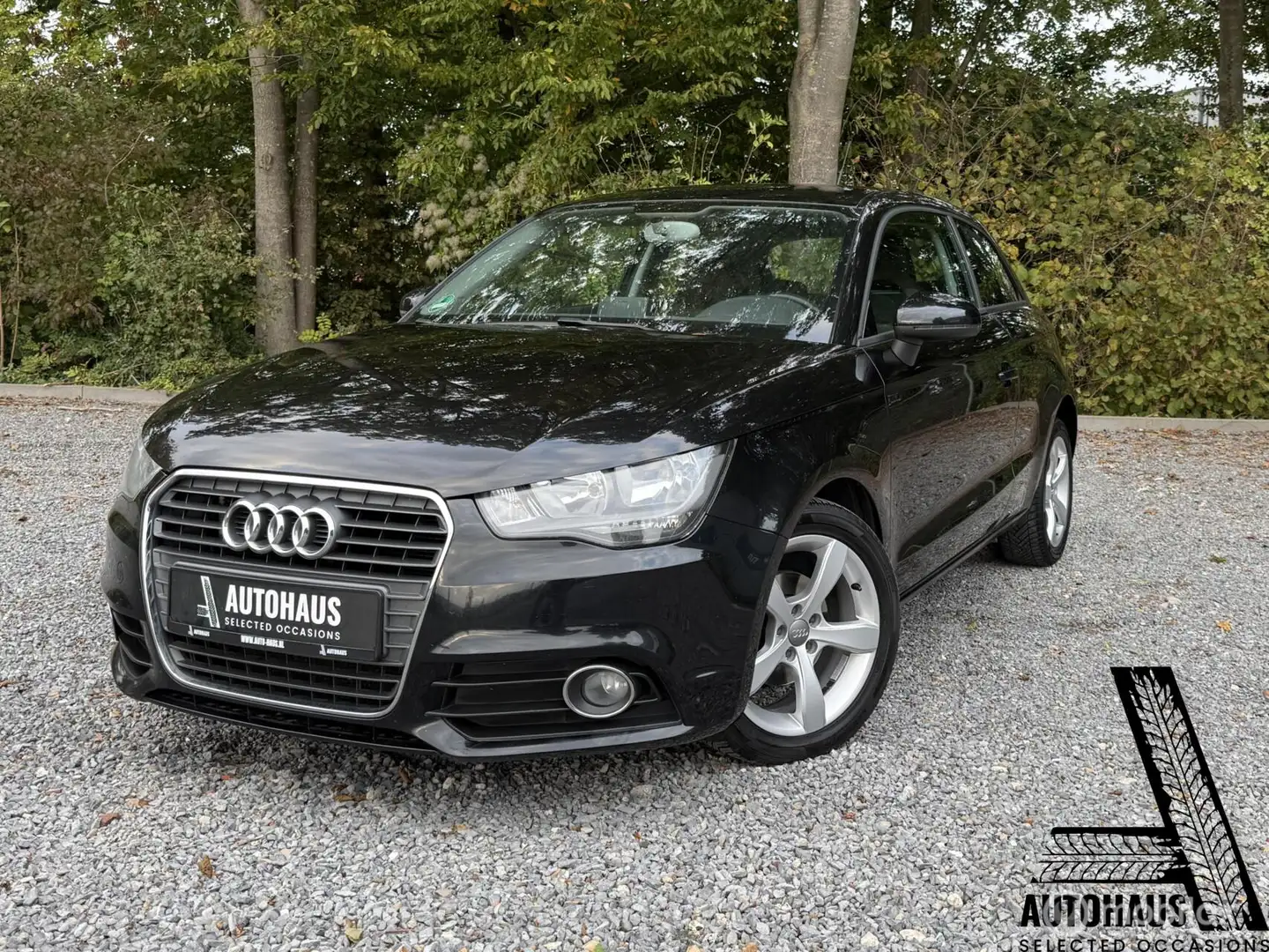 Audi A1 1.2 TFSI Pro Line S Navi Stoelverwarming Bluetooth Zwart - 1
